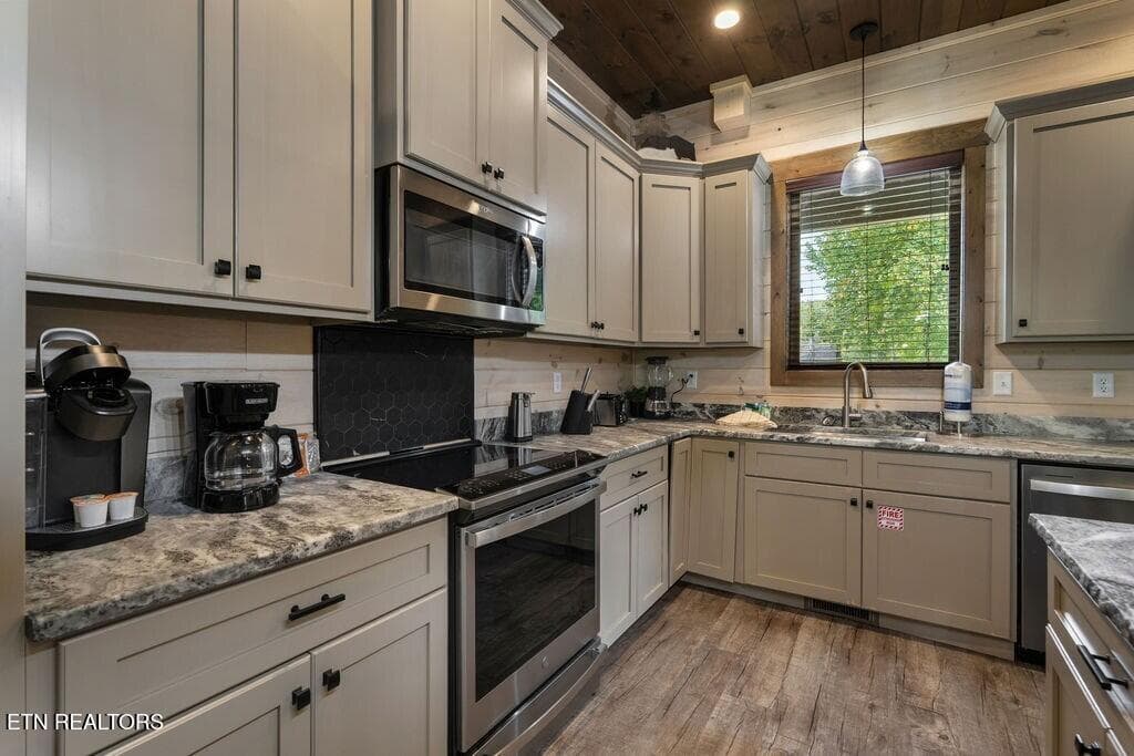 10 - 3504 Sand Ridge Way, Pigeon Forge, TN 37863, Pigeon Forge