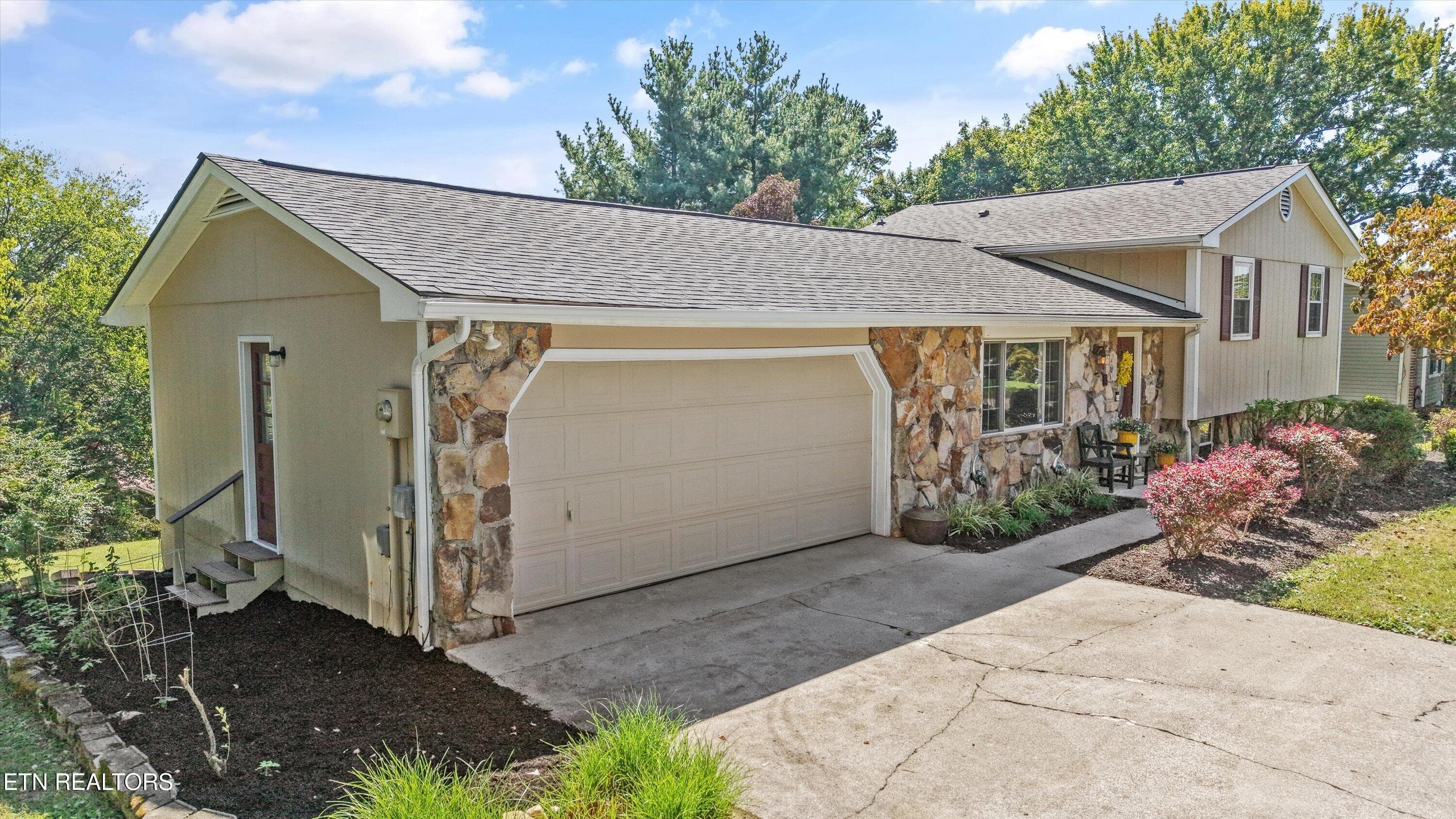 11324 Twin View Drive, Knoxville, TN 37932