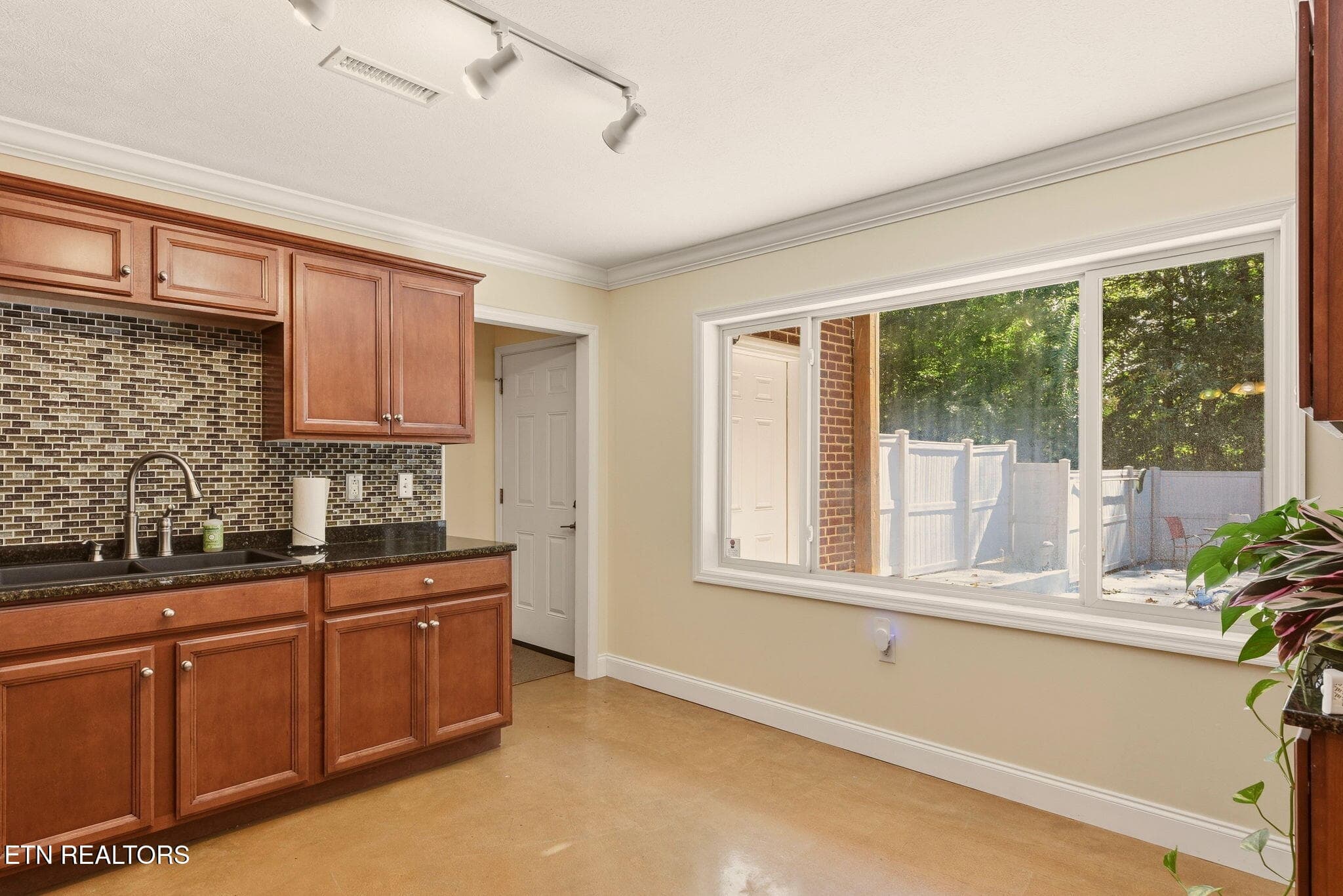 35-web-or-mls-ApplTr144 (26) - 144 Apple Tree Drive, Clinton, TN 37716, Clinton