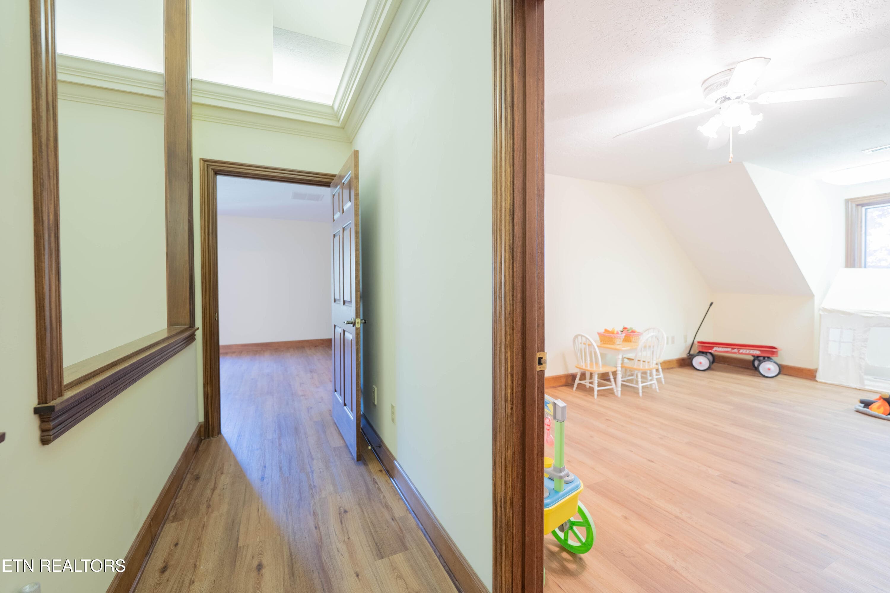 Hallway On Landing - 306 Teague Lane, Sevierville, TN 37862, Sevierville