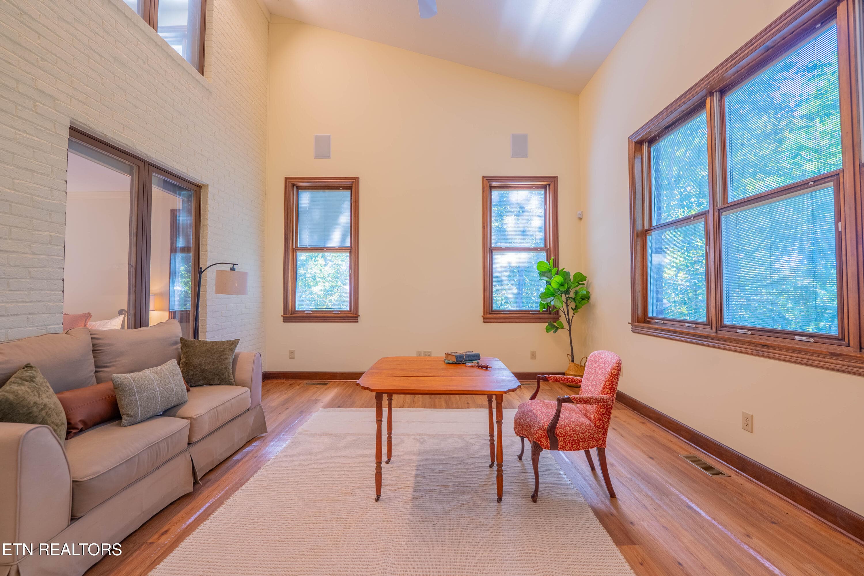 Office on the Main Level - 306 Teague Lane, Sevierville, TN 37862, Sevierville