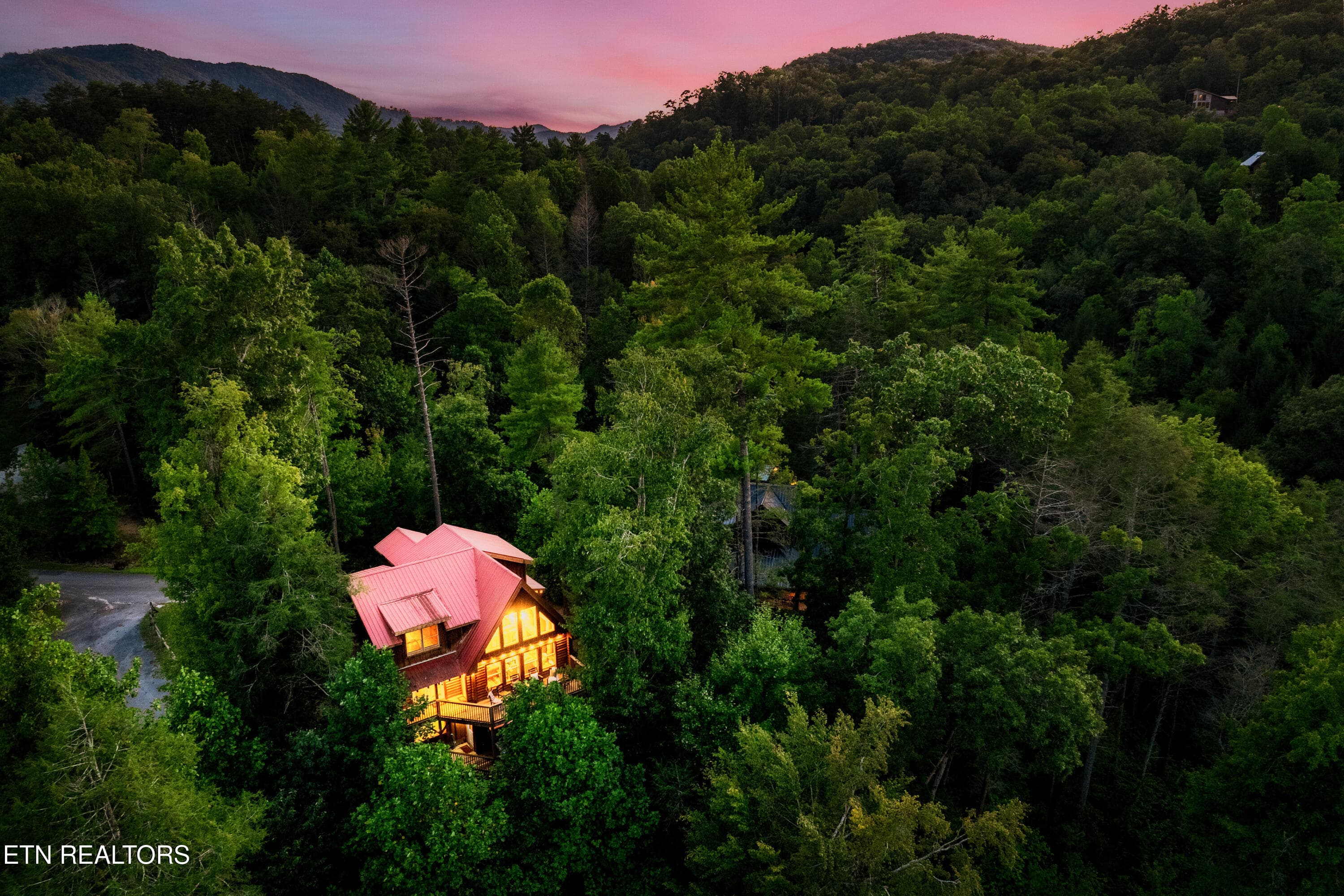 2615 Bear Crossing Way - 2615 Bear Crossing Way, Sevierville, TN 37862, Sevierville