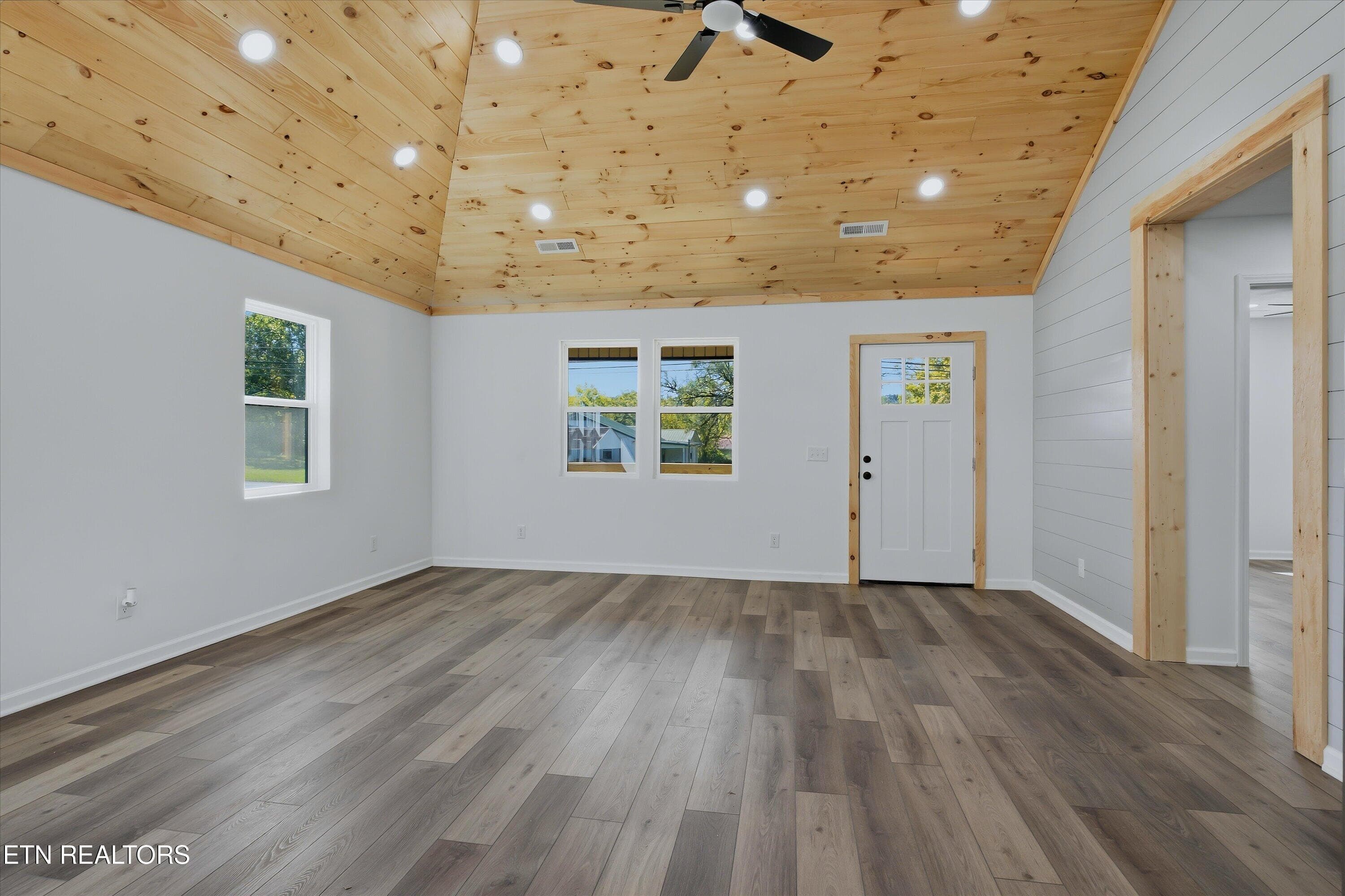 07-1100 8th St-7 - 1100 8th St, Etowah, TN 37331, Etowah