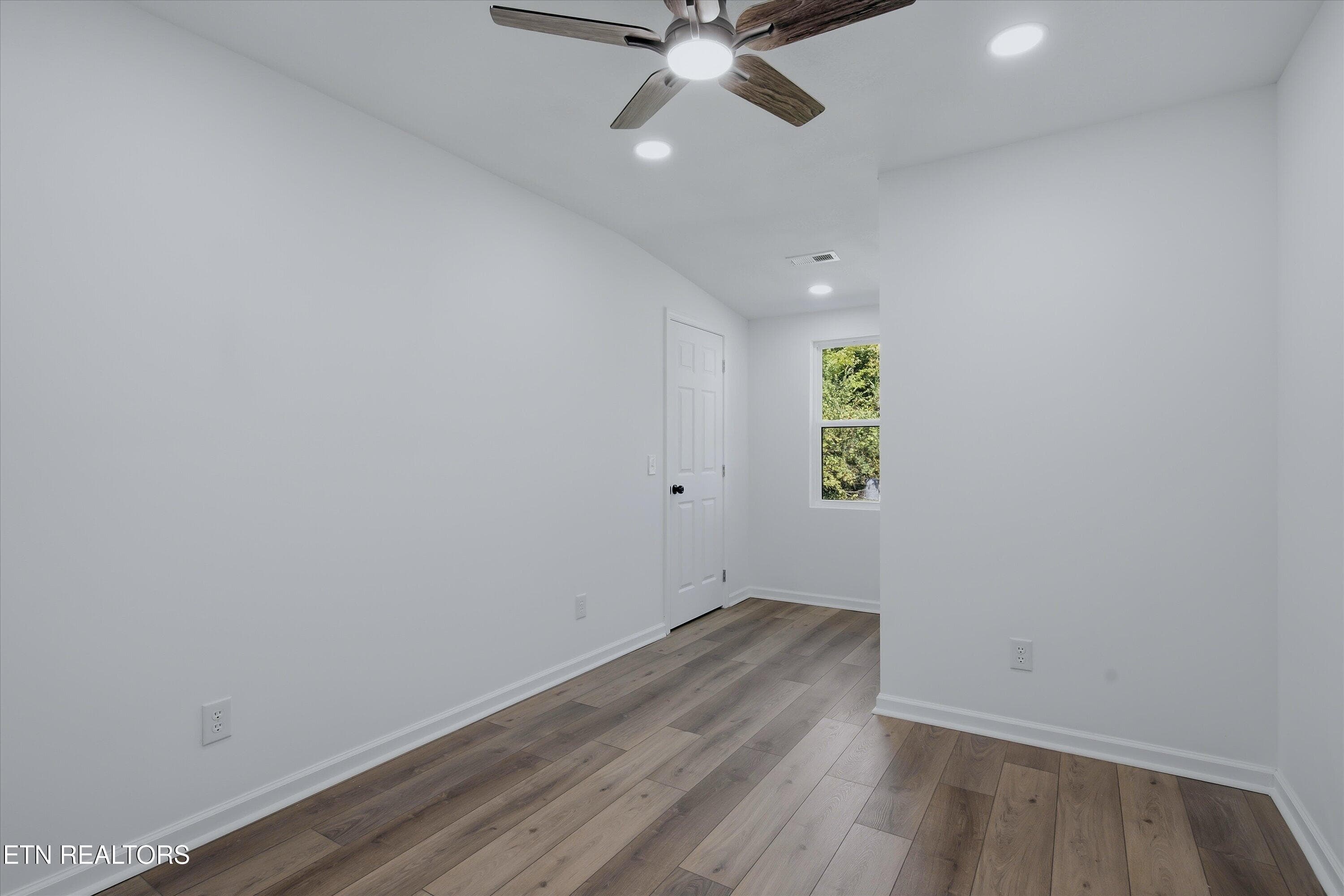 22-1100 8th St-22 - 1100 8th St, Etowah, TN 37331, Etowah