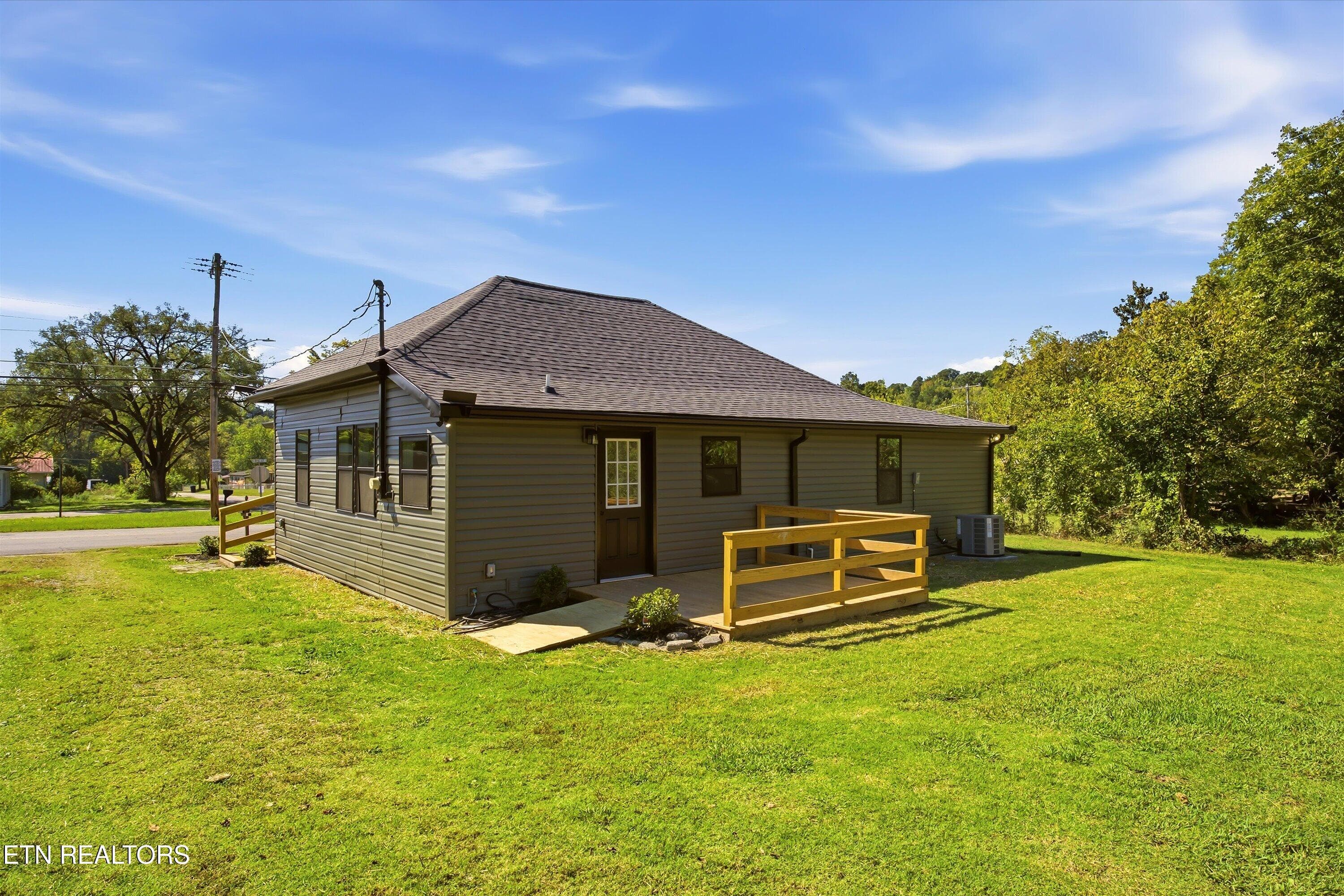 29-1100 8th St-29 - 1100 8th St, Etowah, TN 37331, Etowah