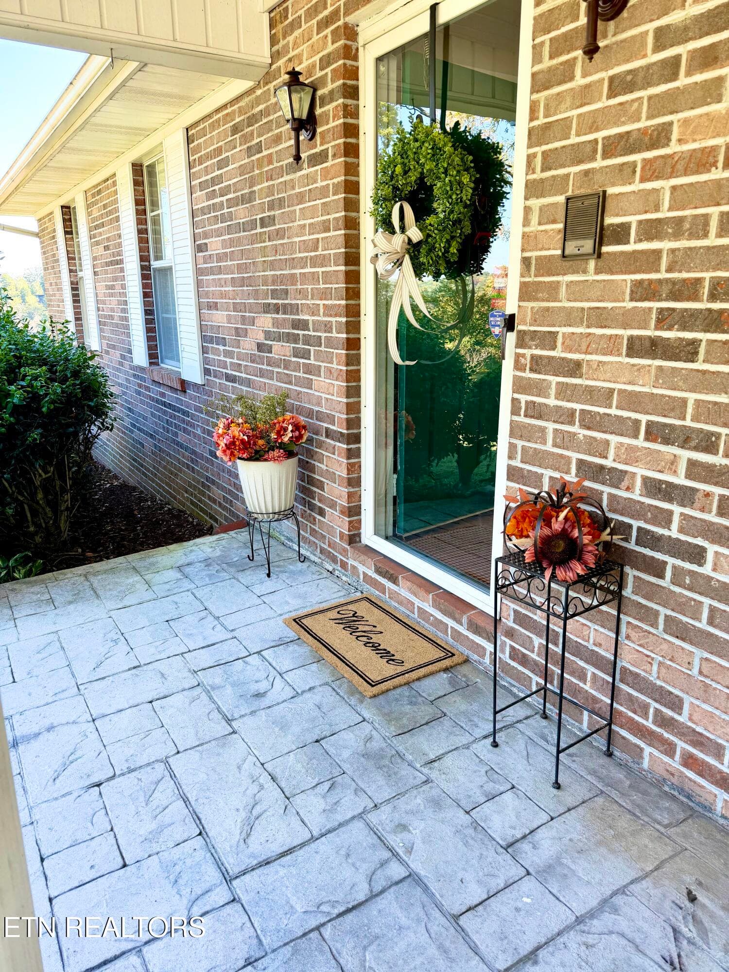 IMG_5895 - 1922 N Charles G Seivers Blvd, Clinton, TN 37716, Clinton