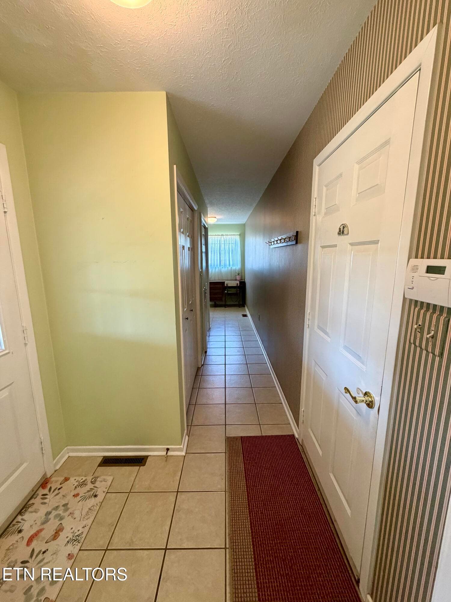 IMG_5899 - 1922 N Charles G Seivers Blvd, Clinton, TN 37716, Clinton