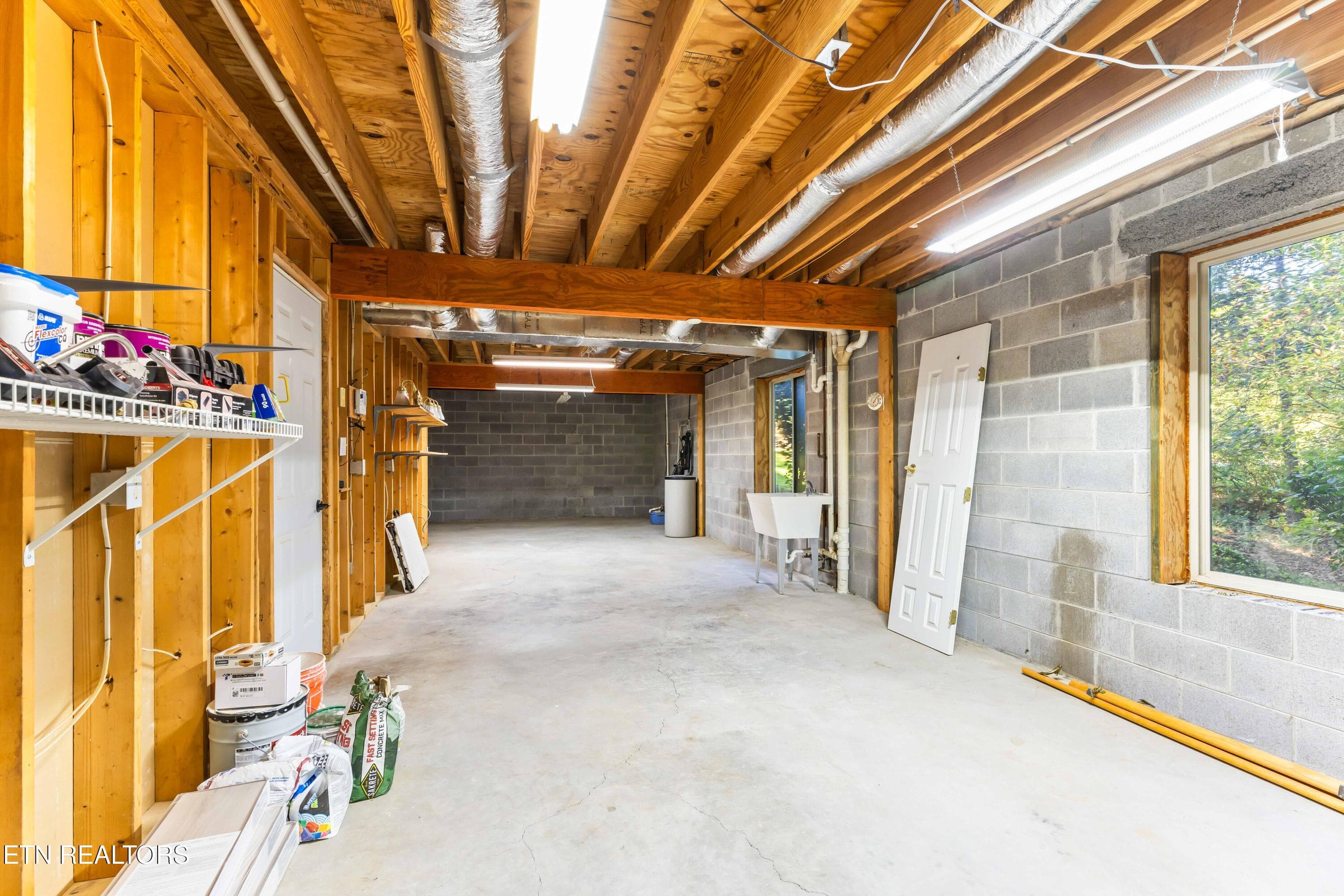 Workshop in the basement - 508 Skiatook Court, Loudon, TN 37774, Loudon