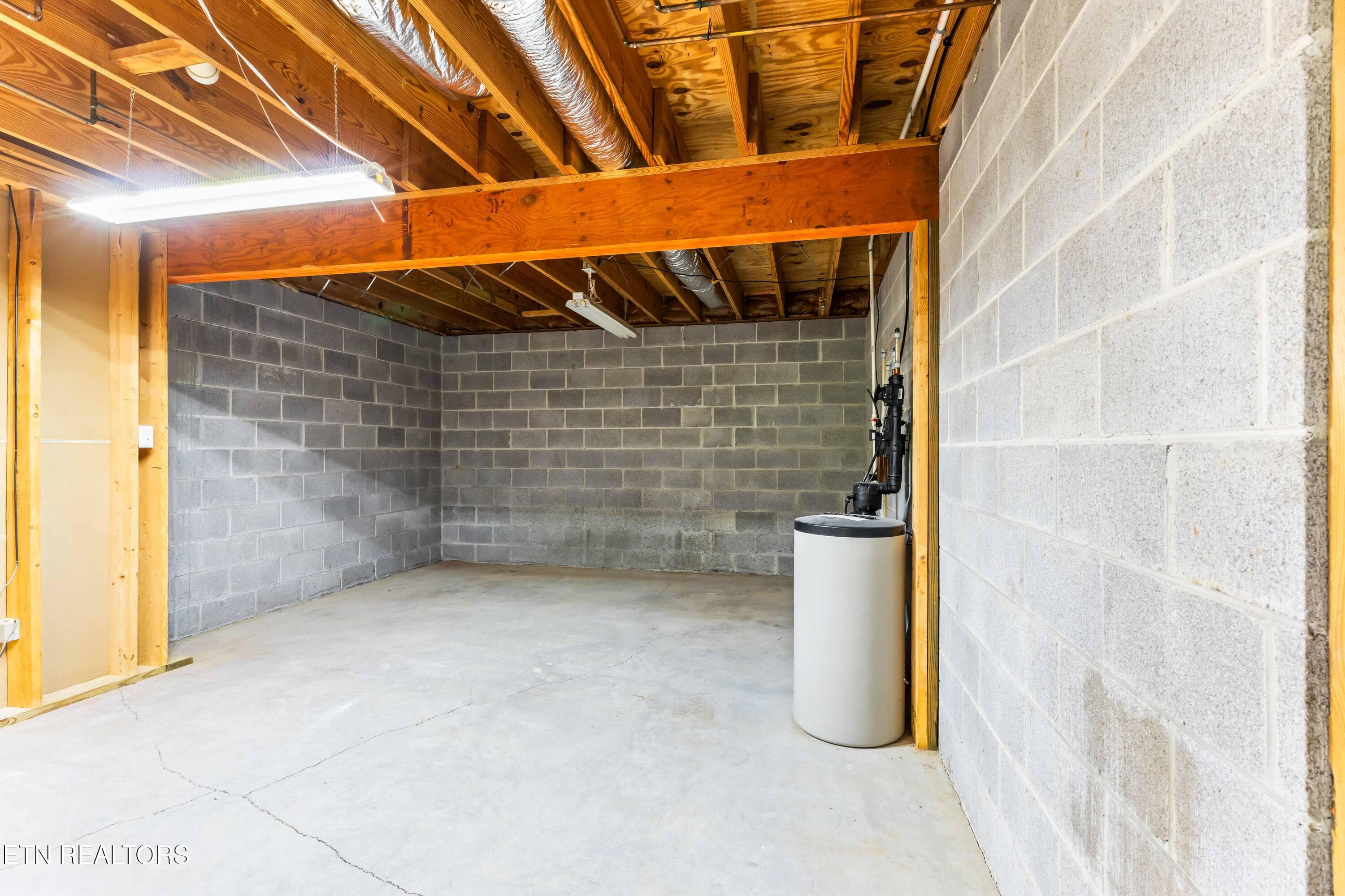 Kinetico water filtration system conveys - 508 Skiatook Court, Loudon, TN 37774, Loudon