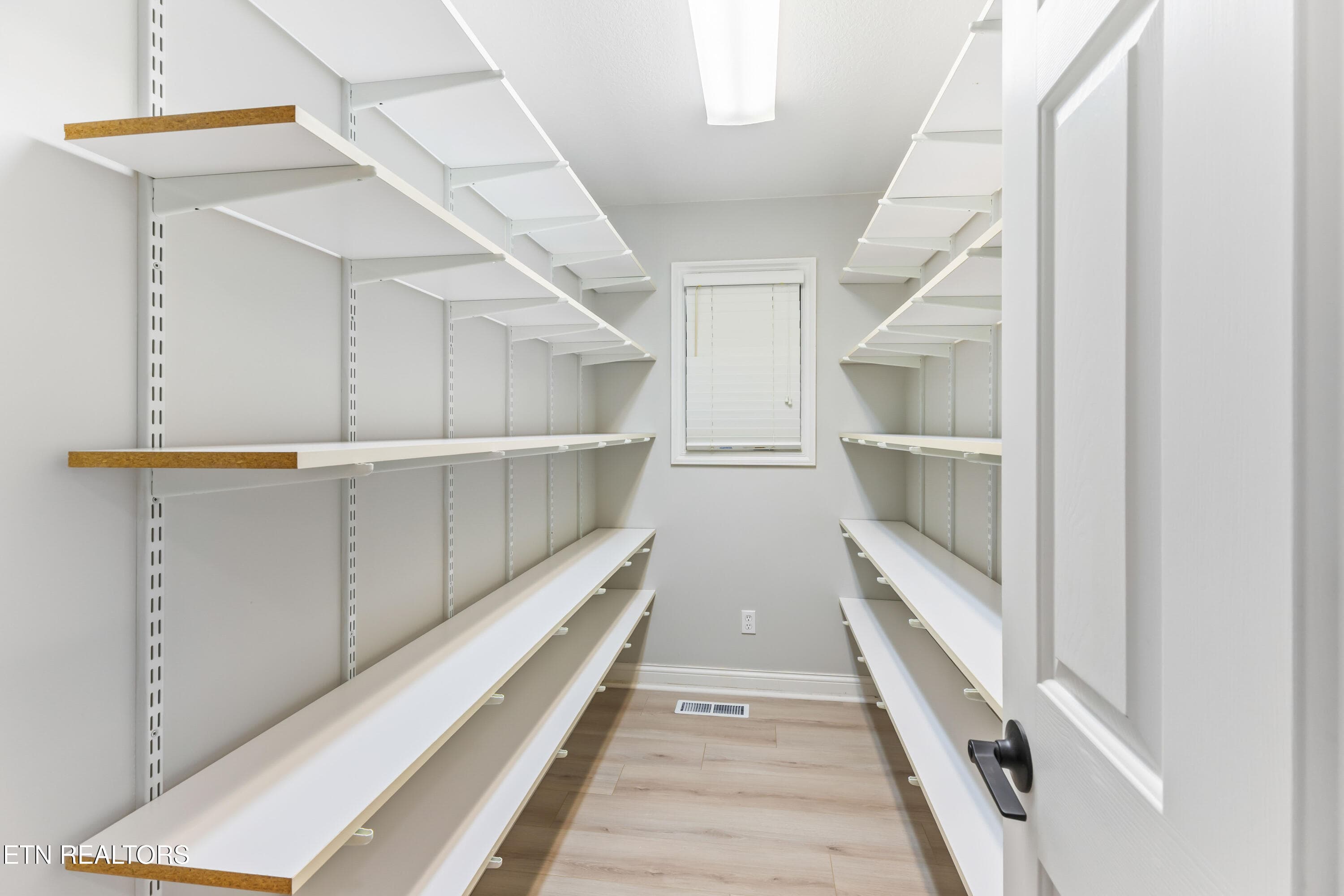 Huge Pantry - 508 Skiatook Court, Loudon, TN 37774, Loudon