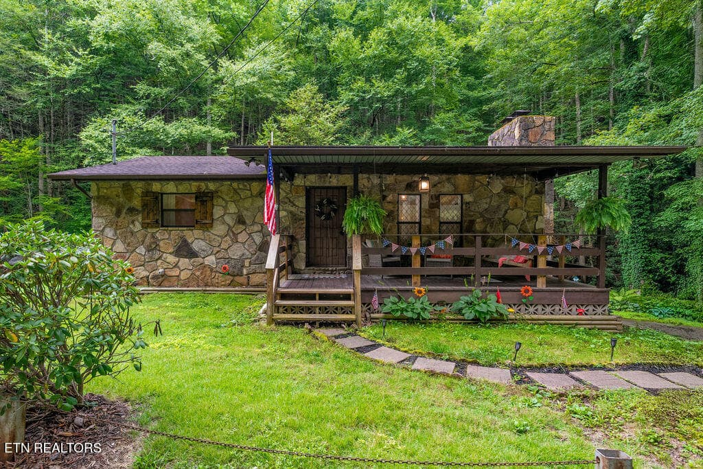 514 Butler Branch Road Rd, Gatlinburg, TN 37738