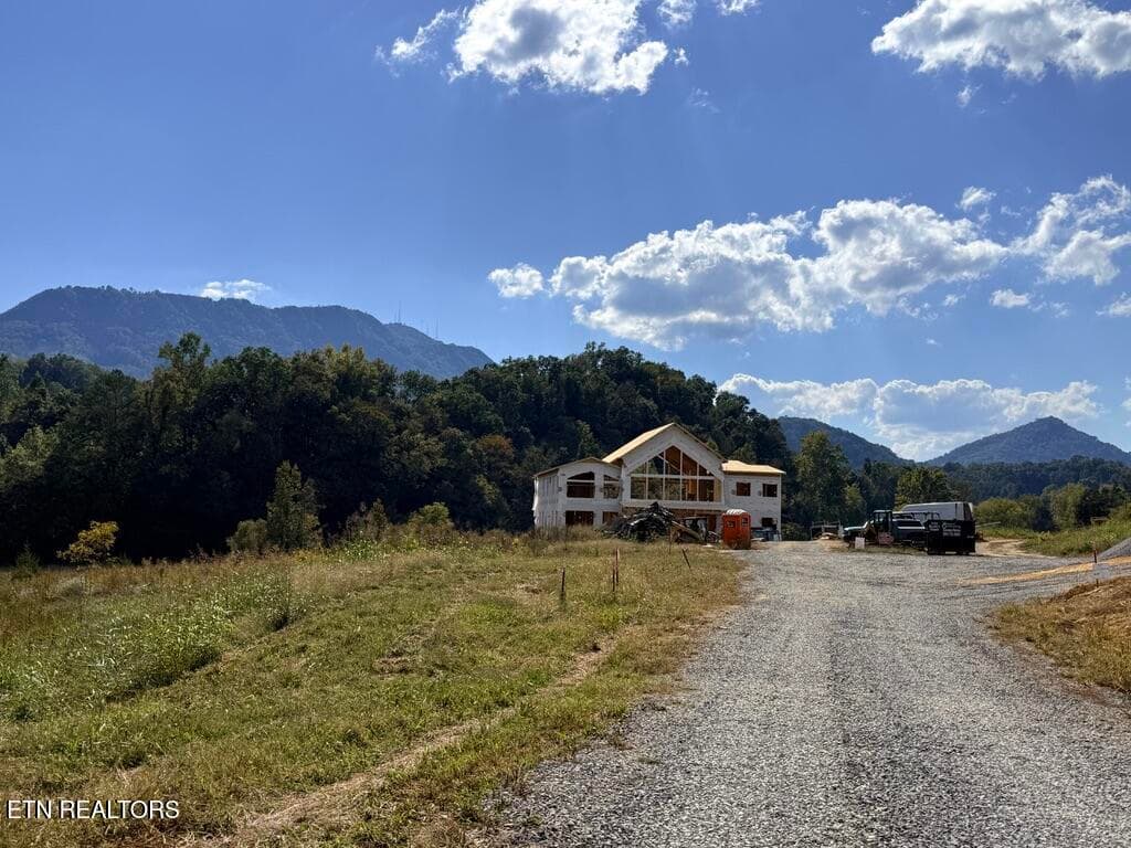 994F48FD-9803-4289-8178-AFB39A343040_1_1 - 673 Carriage Way, Sevierville, TN 37876