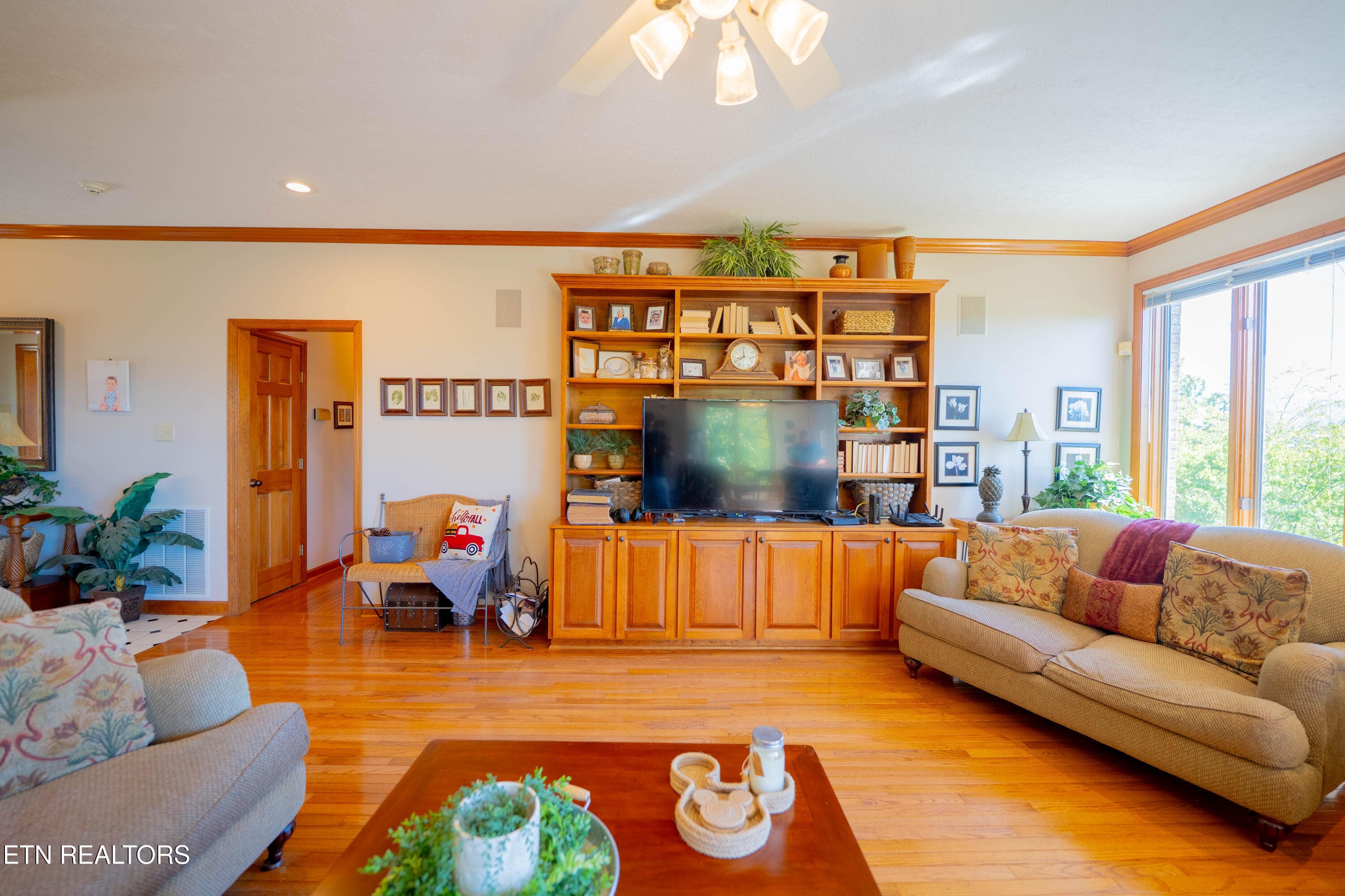 Living Area - 310 Teague, Sevierville, TN 37862, Sevierville