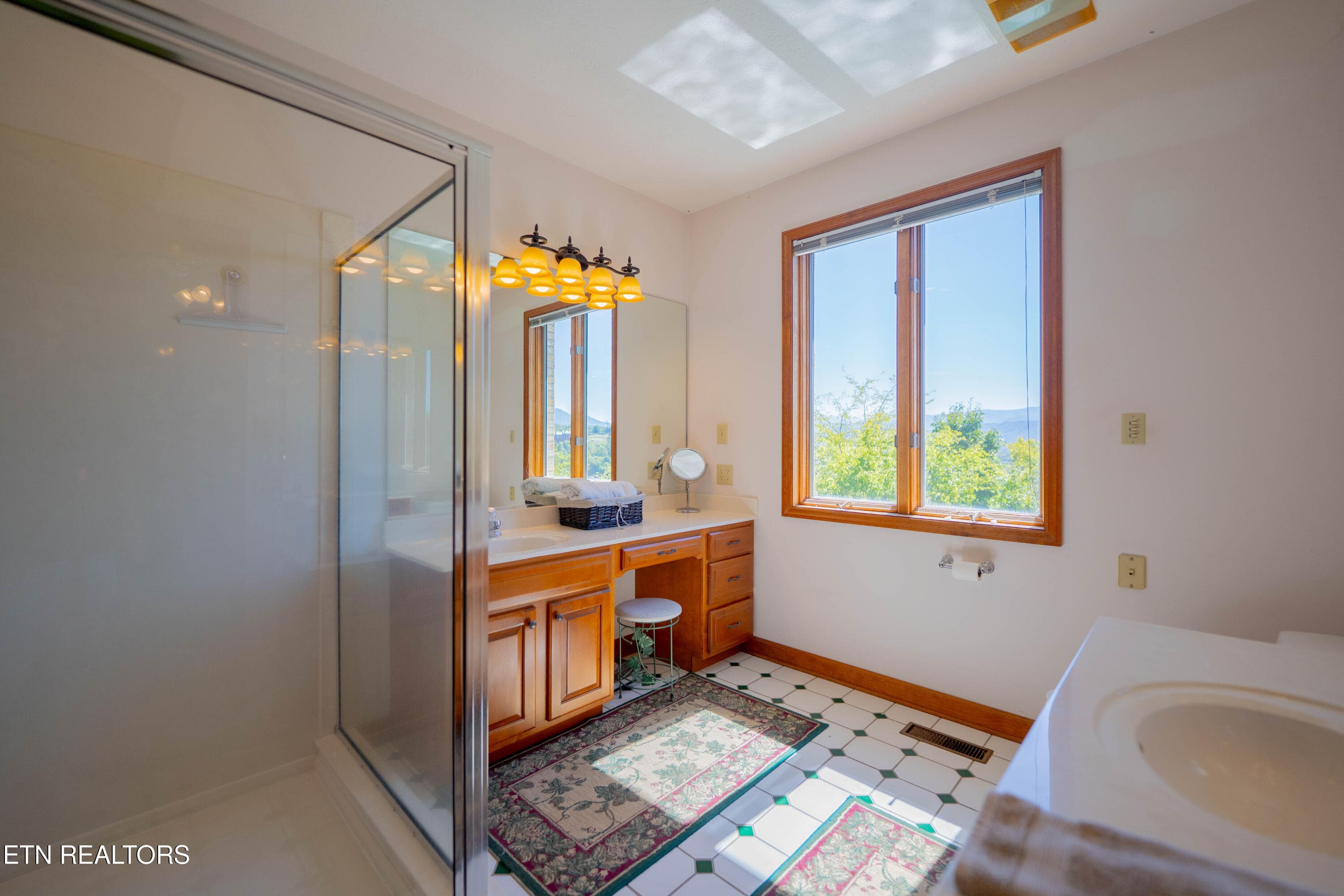 Primary Bathroom - 310 Teague, Sevierville, TN 37862, Sevierville