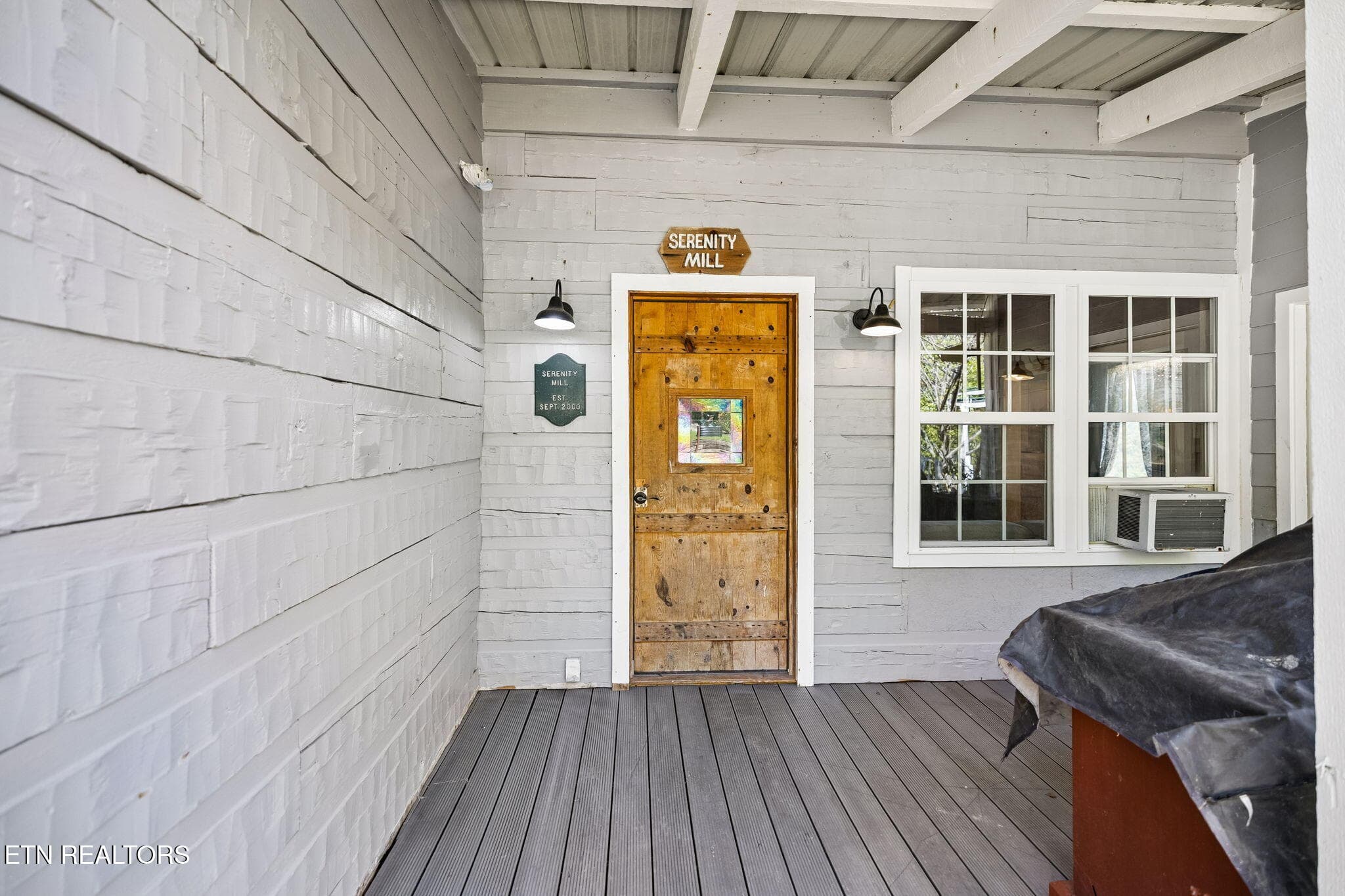 Covered porch - 1243 Carrs Creek Rd, Townsend, TN 37882, Townsend