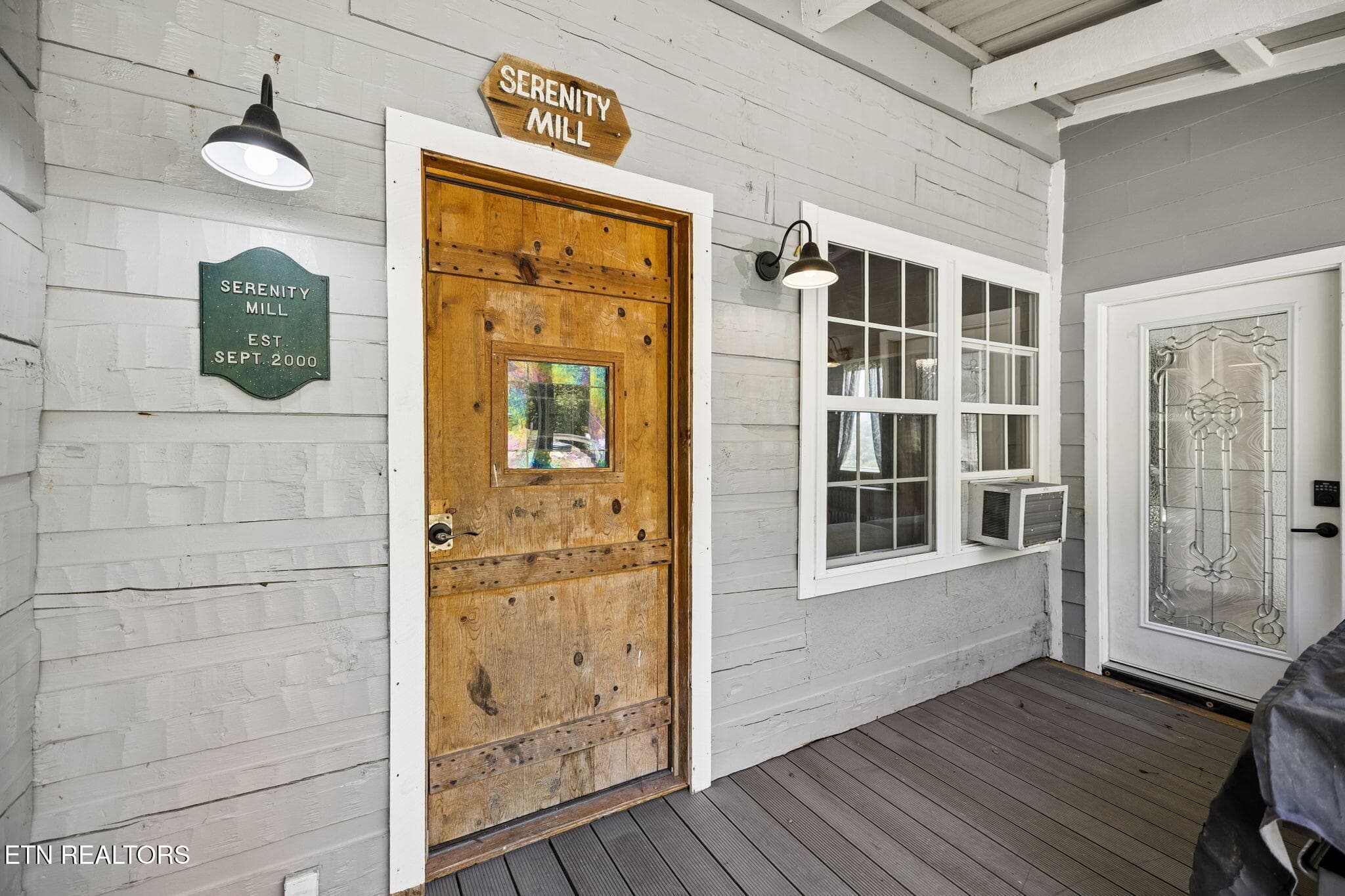 Covered porch - 1243 Carrs Creek Rd, Townsend, TN 37882, Townsend