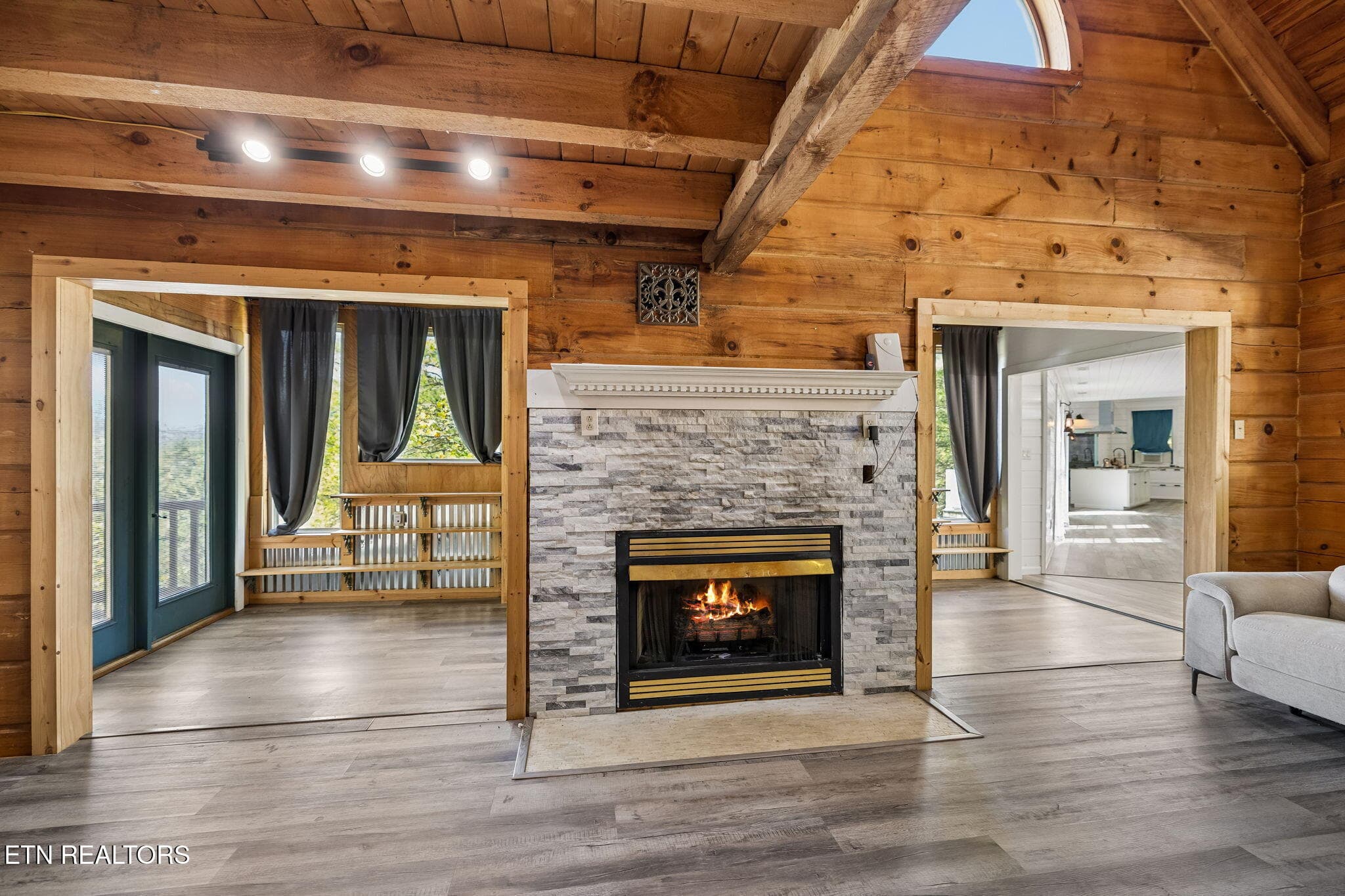 Gas fireplace - 1243 Carrs Creek Rd, Townsend, TN 37882, Townsend
