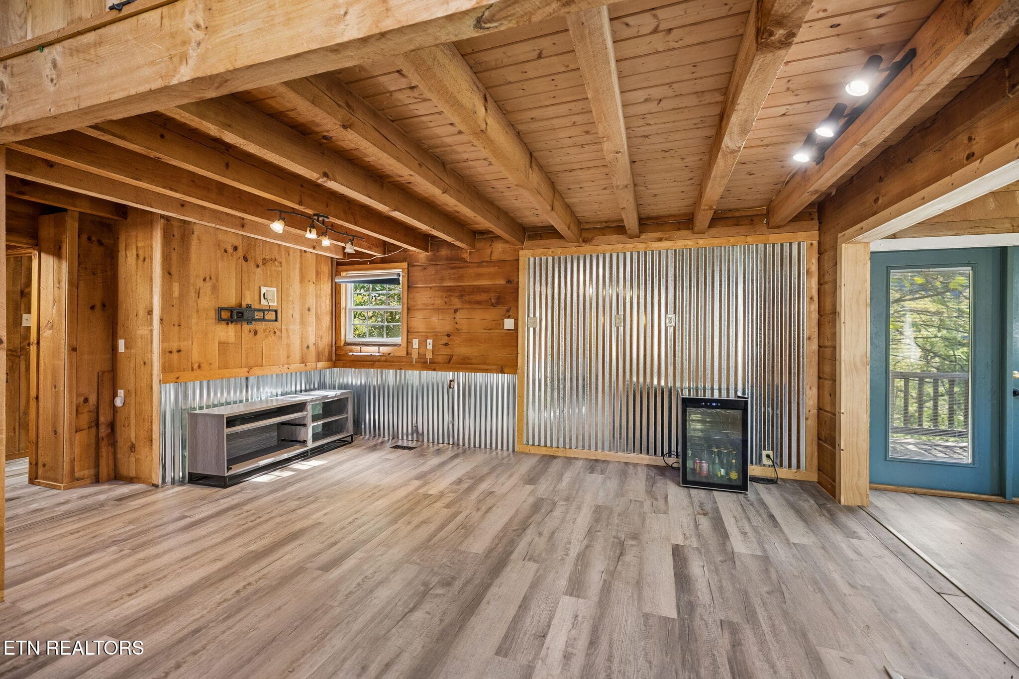 Great room - 1243 Carrs Creek Rd, Townsend, TN 37882, Townsend