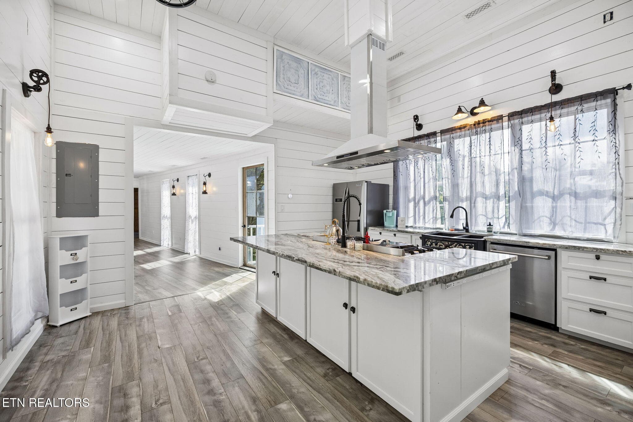 Island - 1243 Carrs Creek Rd, Townsend, TN 37882, Townsend