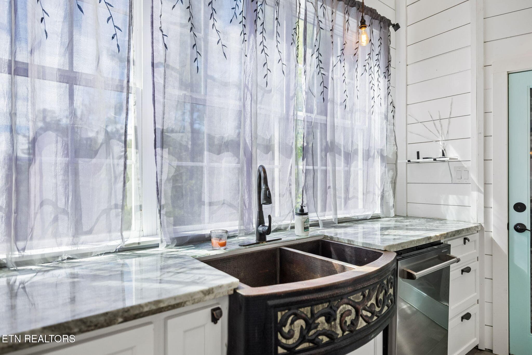 Kitchen sink - 1243 Carrs Creek Rd, Townsend, TN 37882, Townsend