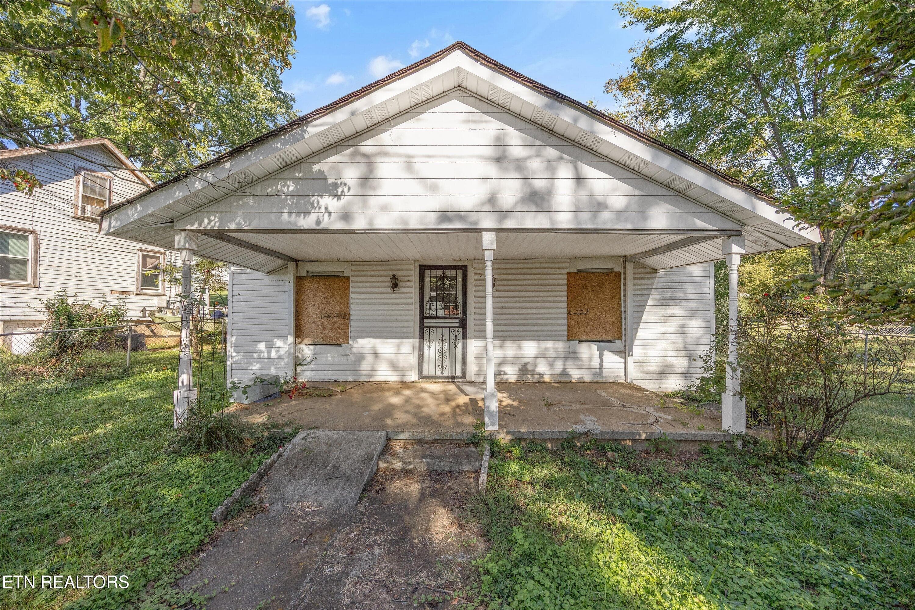 5129 Tenwood Drive, Knoxville, TN 37921