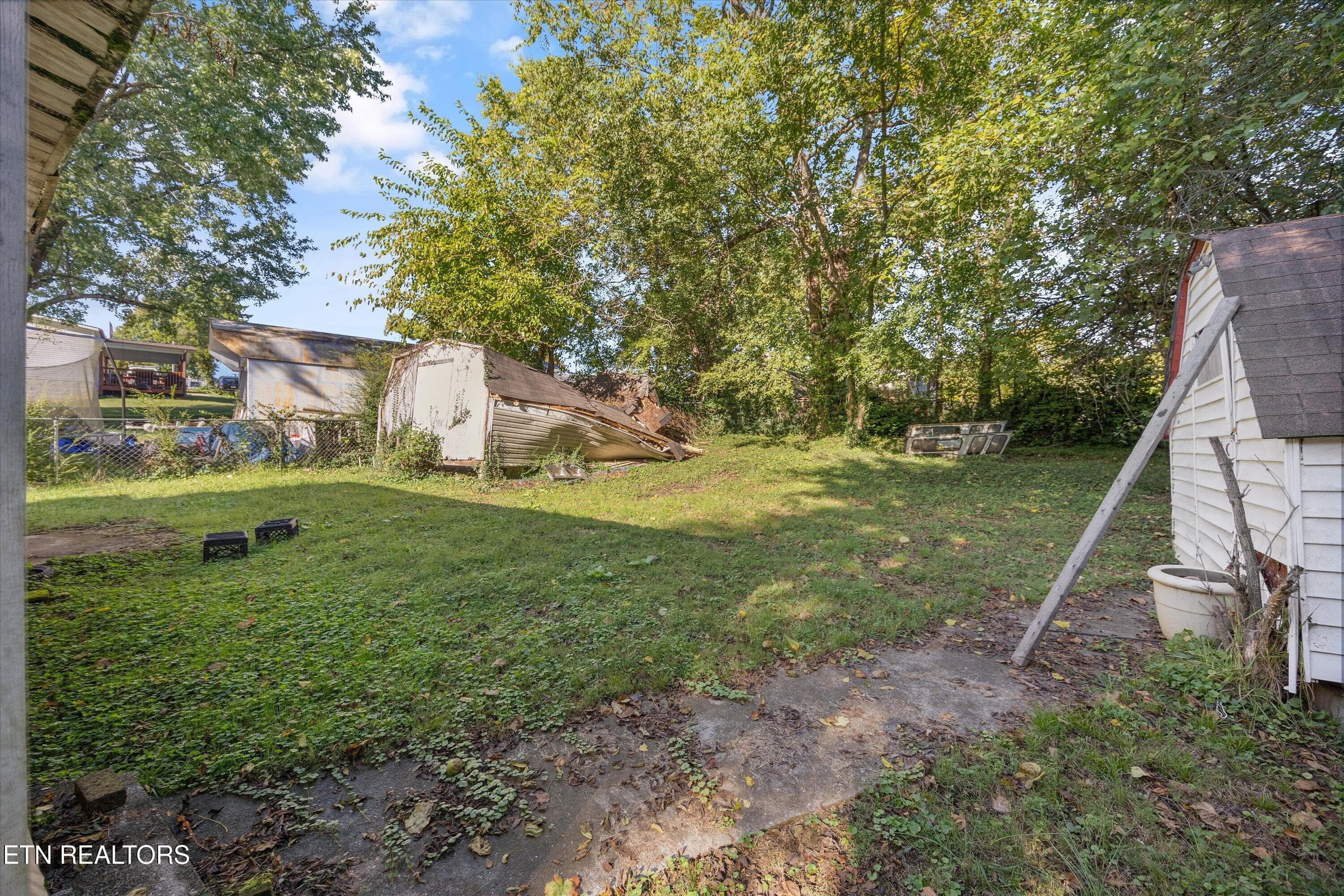 Back Yard - 5129 Tenwood Drive, Knoxville, TN 37921, Knoxville