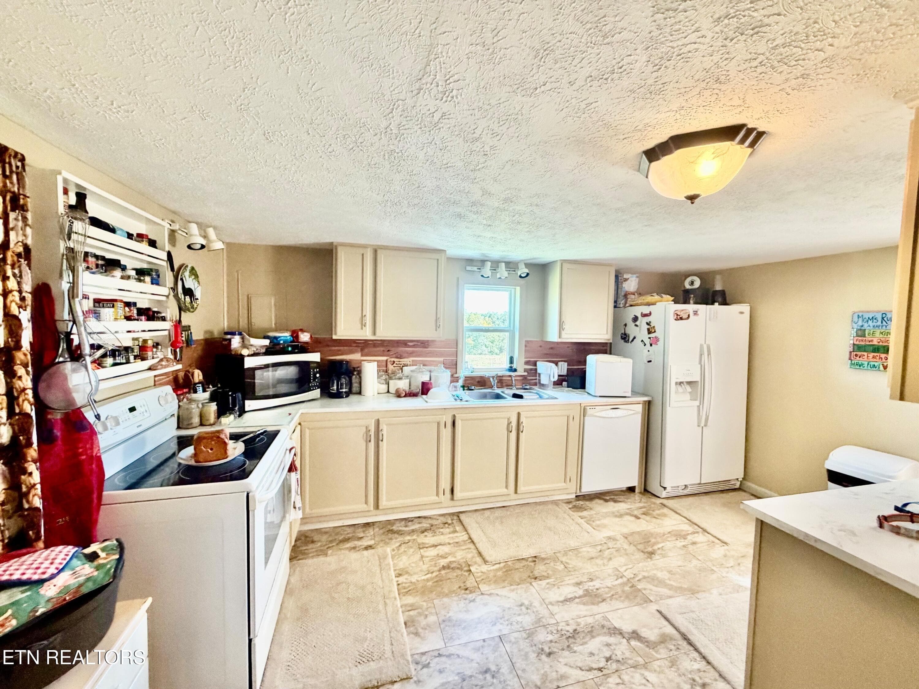 5889 Newton Road kitchen2 new - 5889 Newton Rd, Crossville, TN 38572