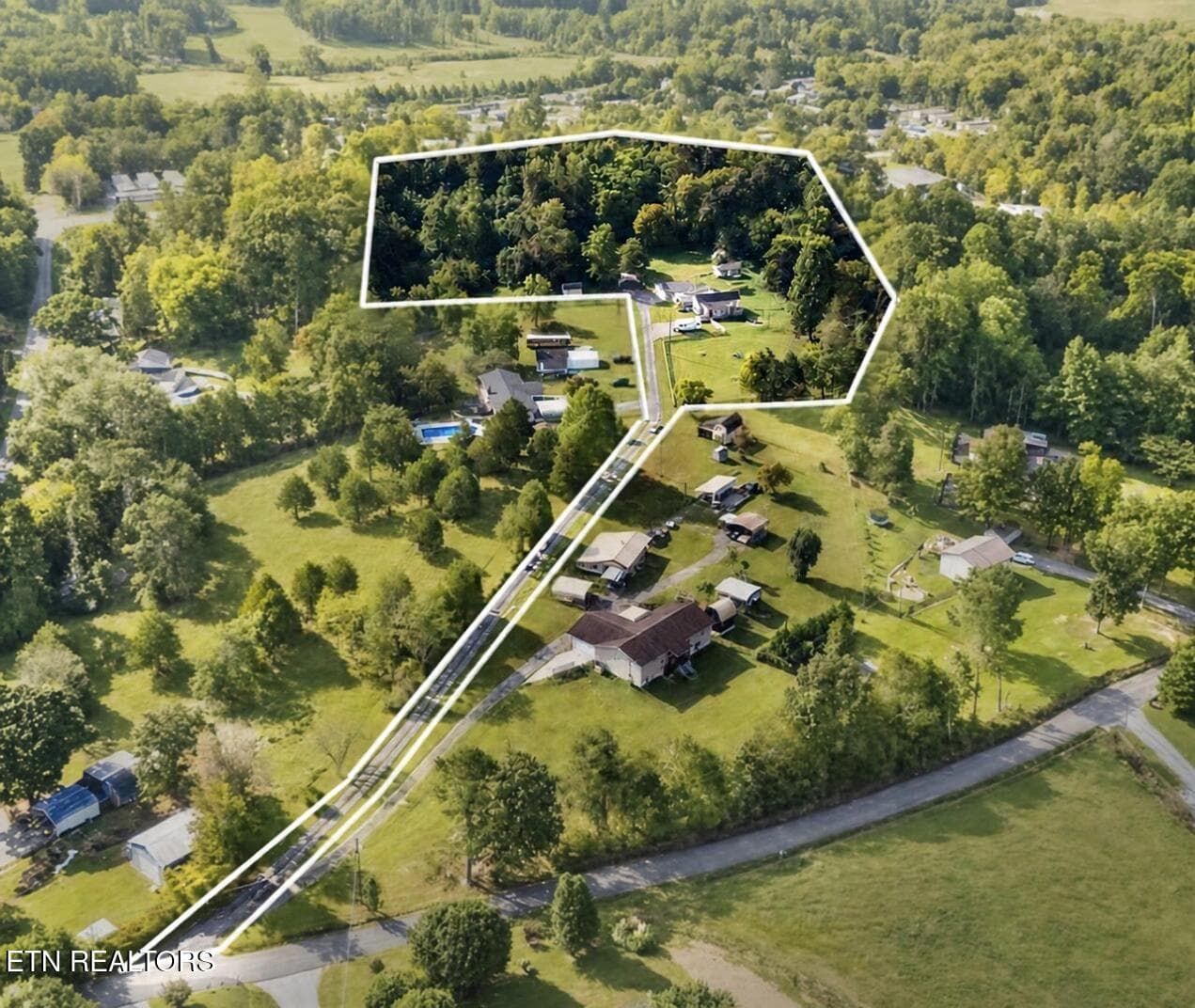 White Line Shape Edit - 119 Springhouse Rd, Powell, TN 37849, Powell