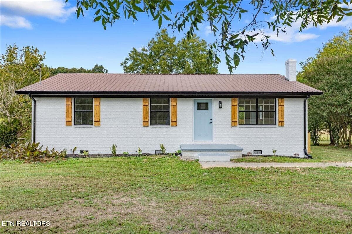 129 Harlen Daugherty Street, Englewood, TN 37329