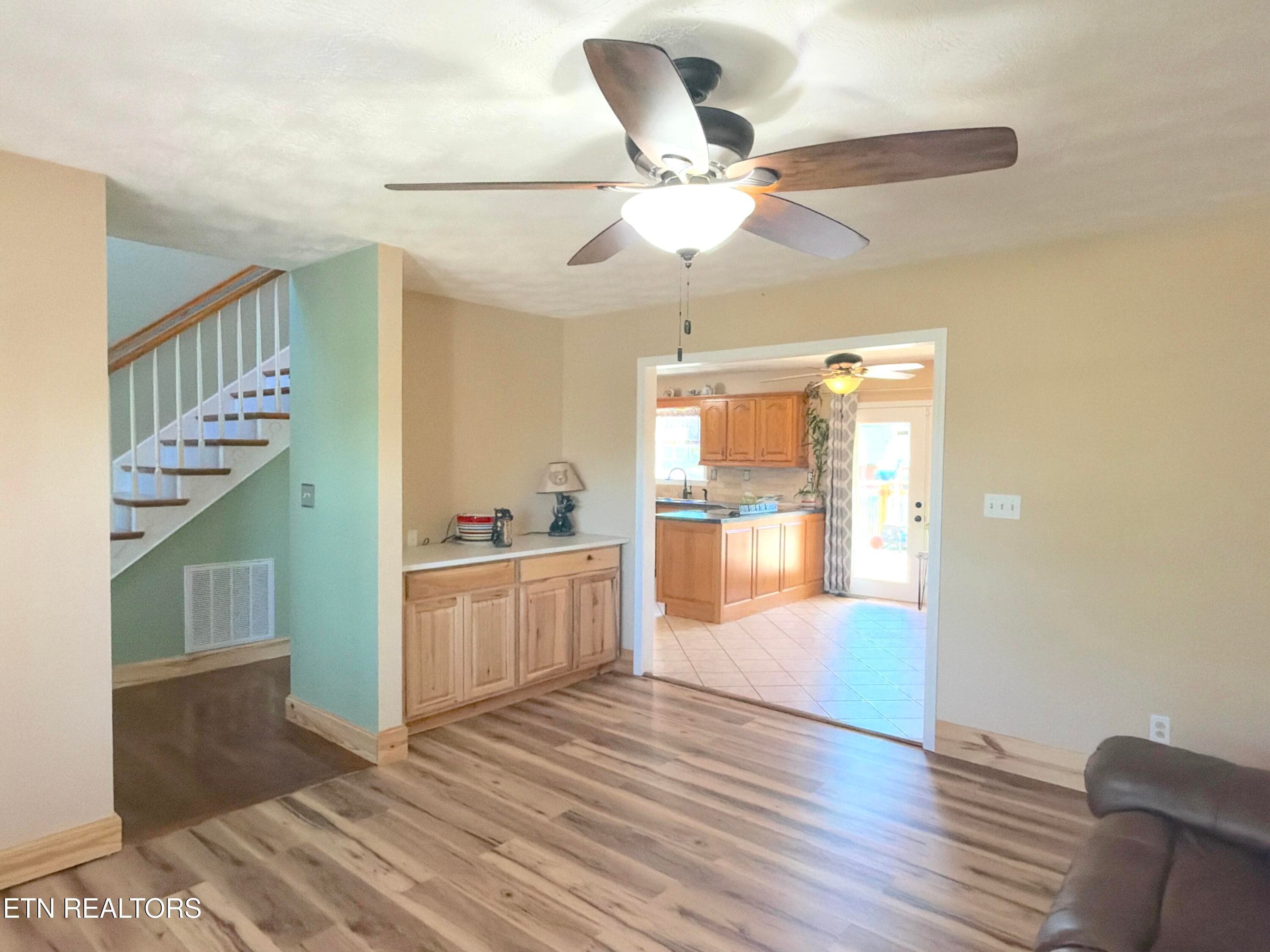 28. Family Room - 2833 English Valley Lane, Sevierville, TN 37876