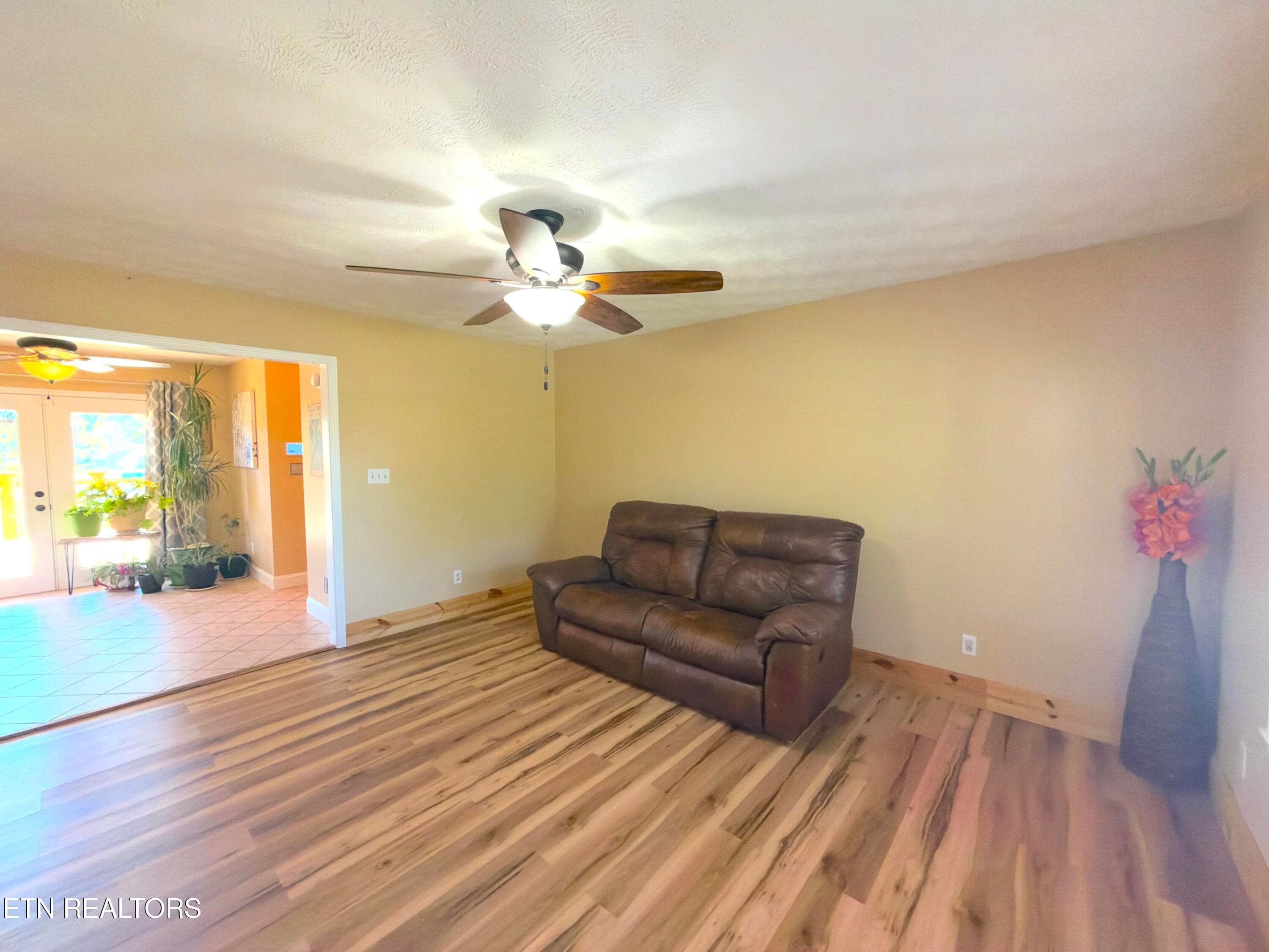 30. Family Room - 2833 English Valley Lane, Sevierville, TN 37876