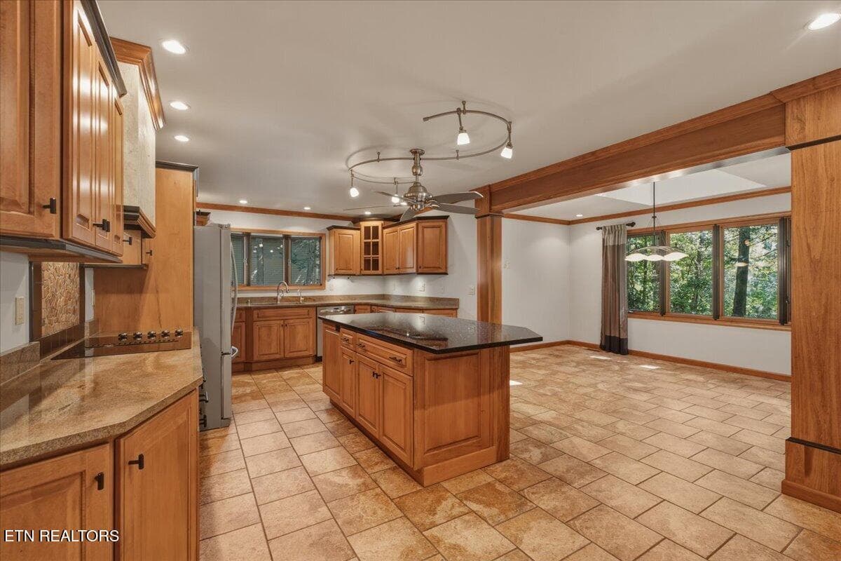 11-Kitchen - 309 Tigitsi Way, Loudon, TN 37774, Loudon