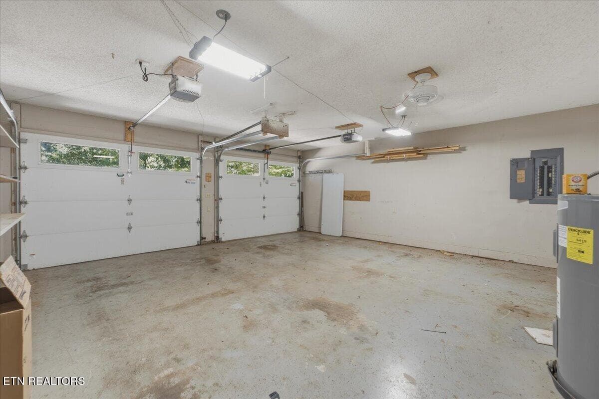 37-Garage - 309 Tigitsi Way, Loudon, TN 37774, Loudon