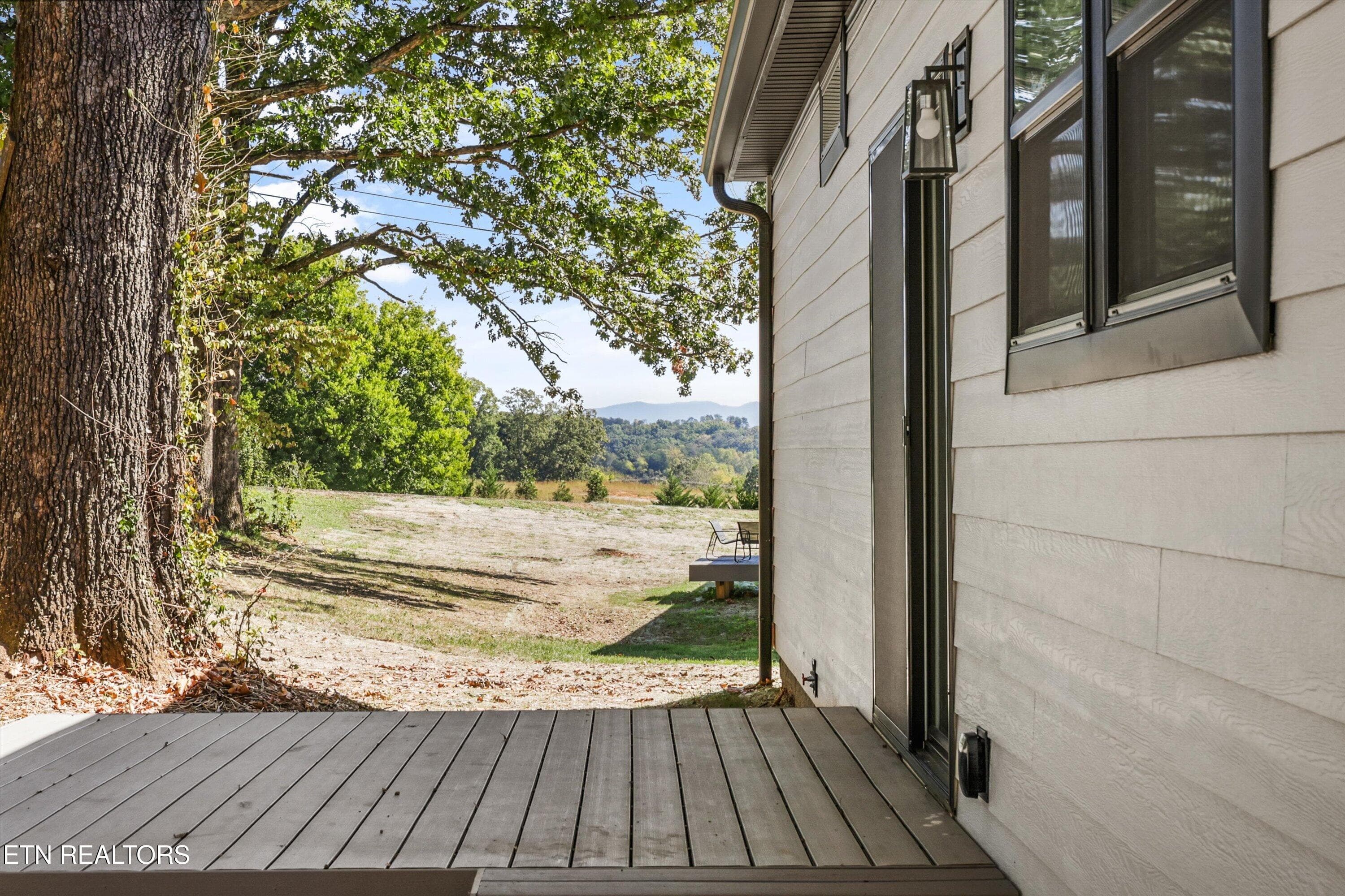 Patio - 106 Federal Ferry Circle, Vonore, TN 37885, Vonore