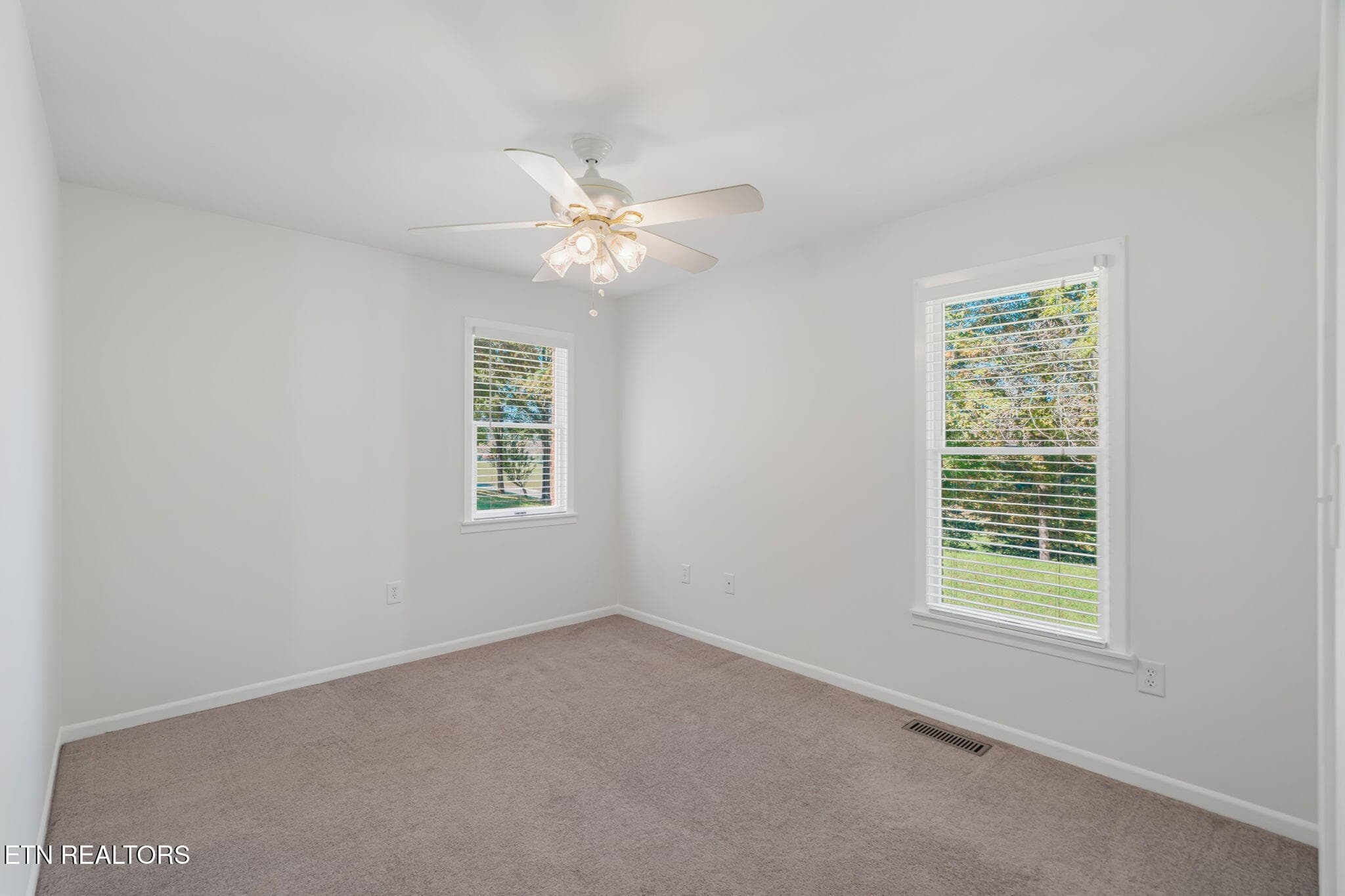 14-web-or-mls-1034 Poplar Springs - 1034 Poplar Creek Rd, Oliver Springs, TN 37840