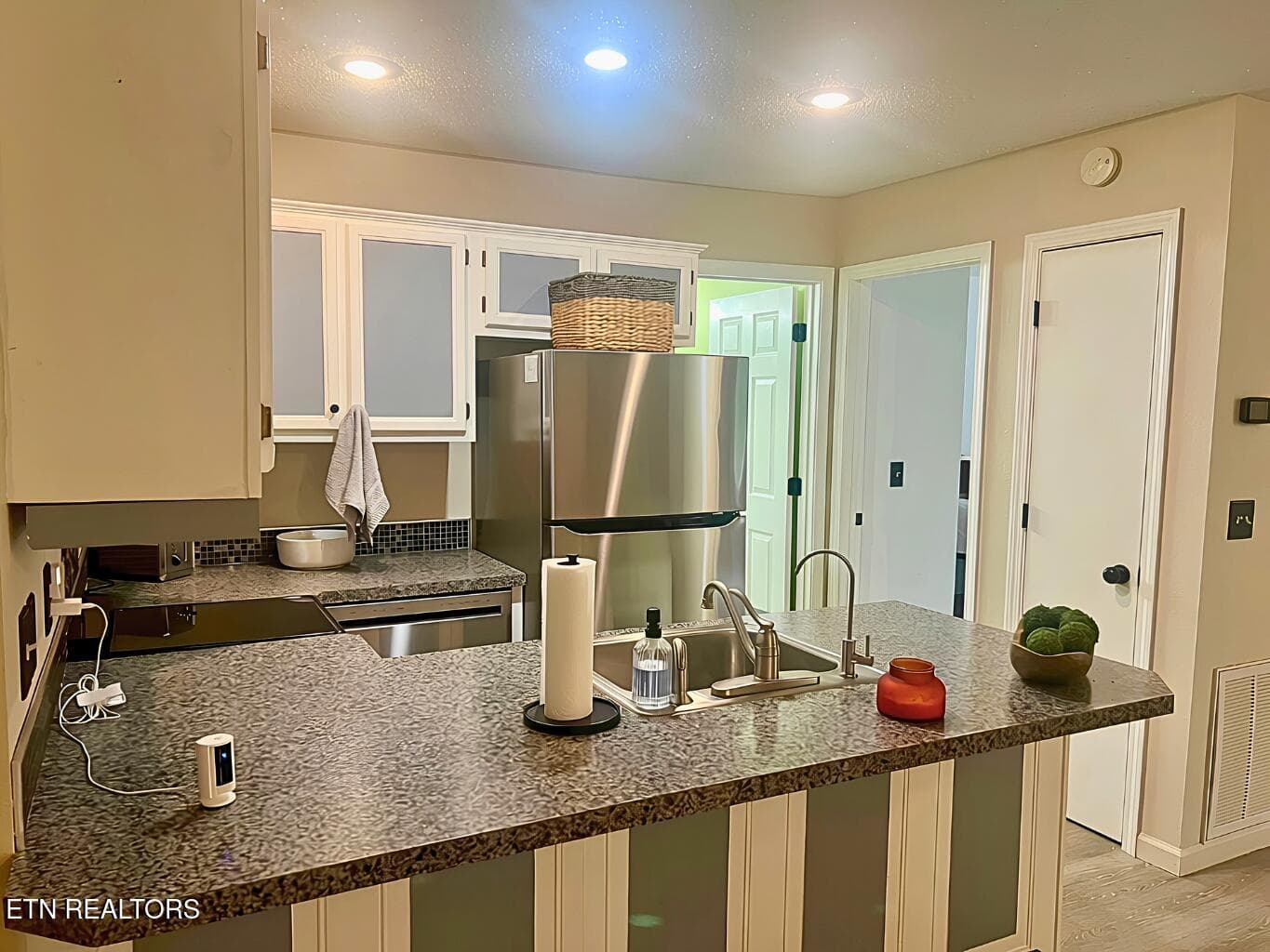 Kitchen - 145 Moytoy Rd 103, Crab Orchard, TN 37723, Crab Orchard