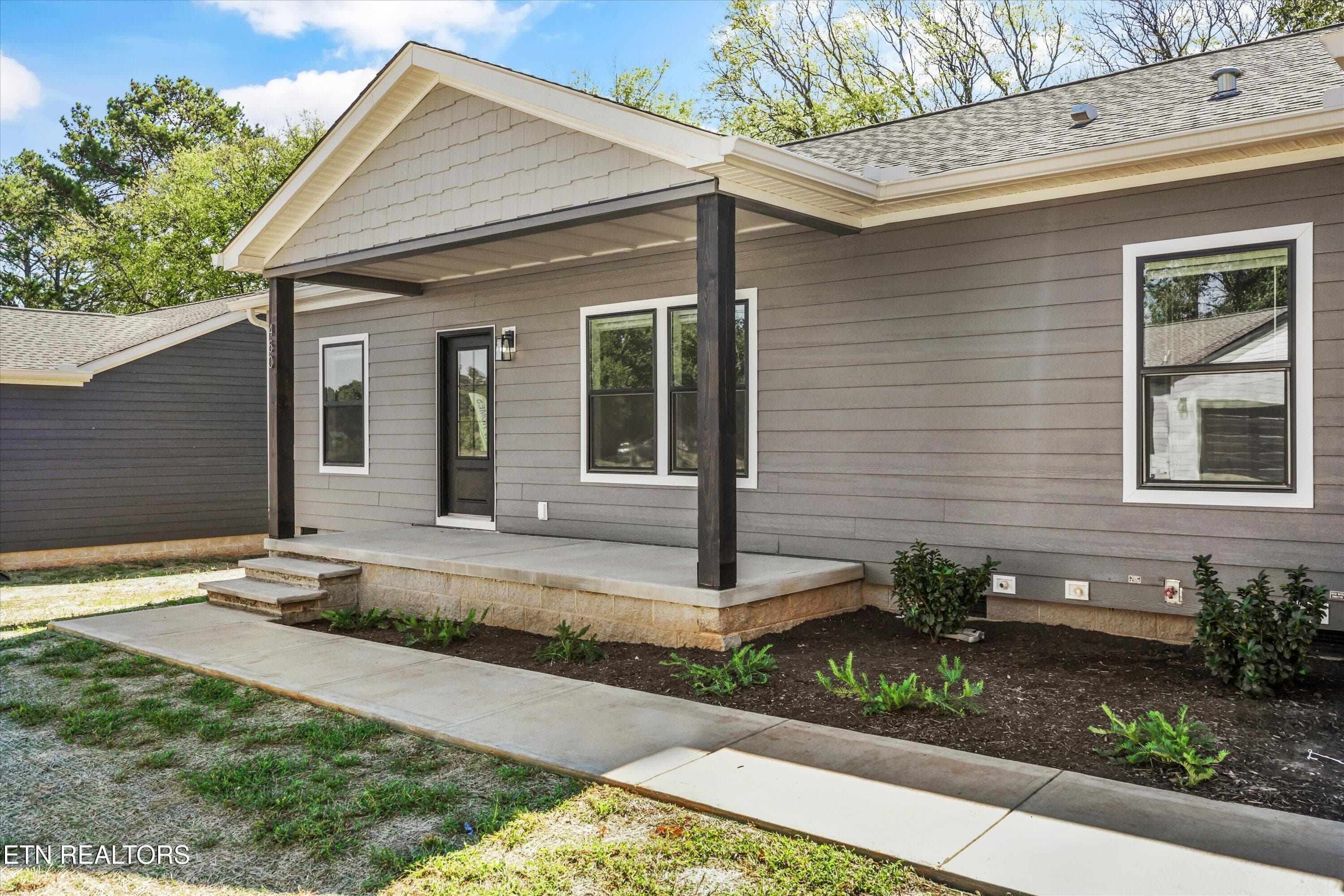 Front - 450 Federal Ferry Circle, Vonore, TN 37885
