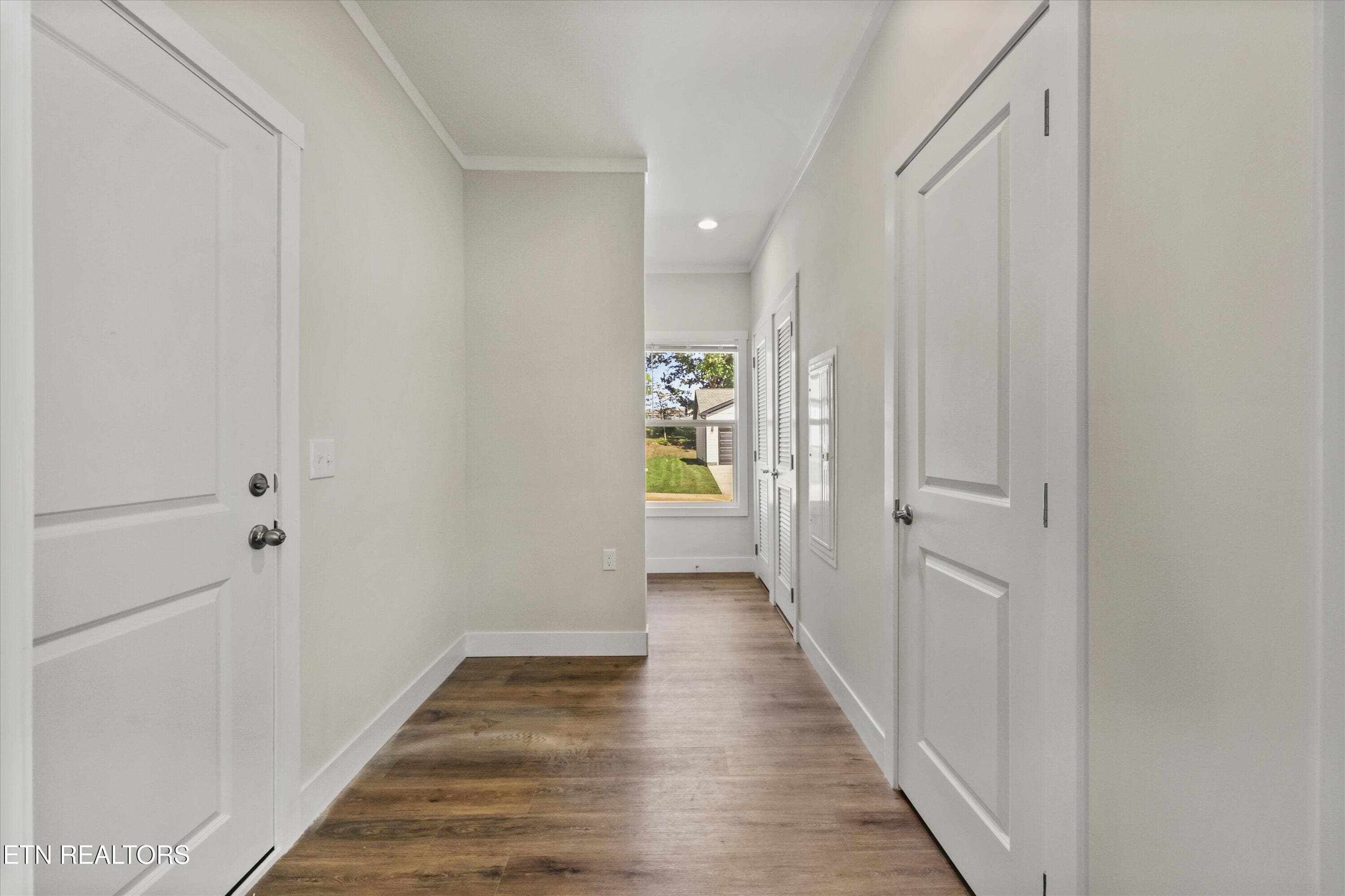 Laundry - 450 Federal Ferry Circle, Vonore, TN 37885
