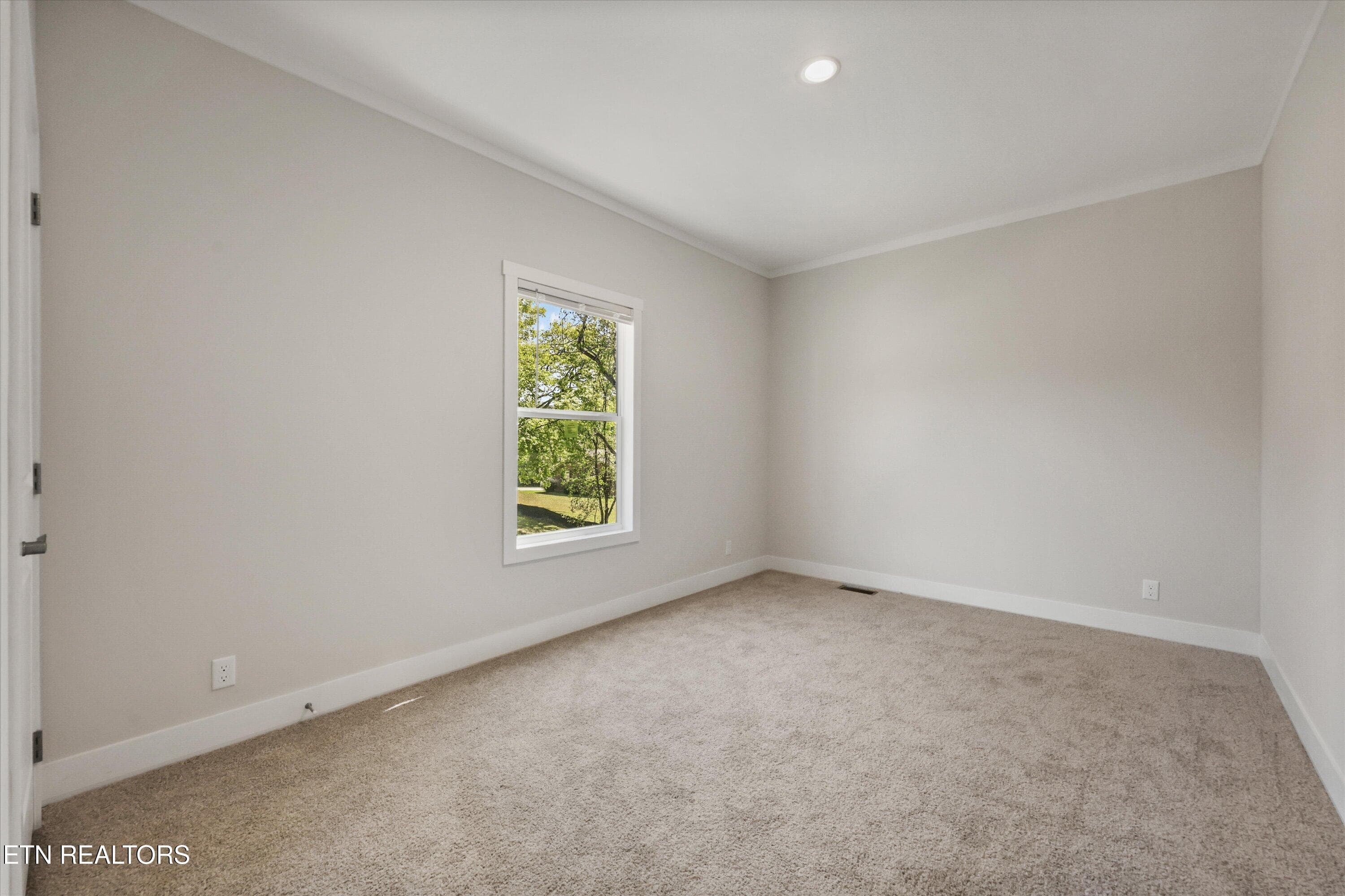 Bedroom - 450 Federal Ferry Circle, Vonore, TN 37885