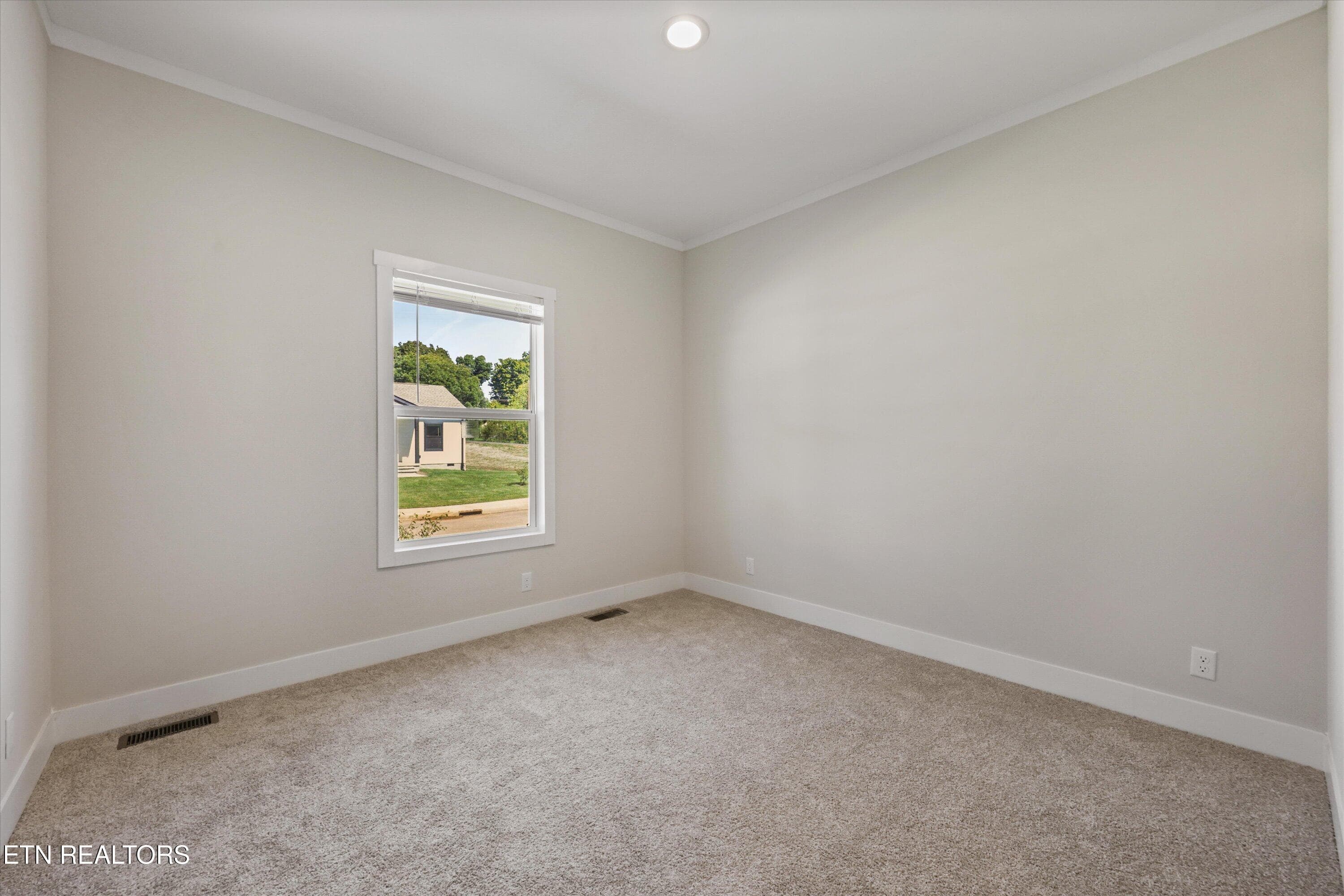 Bedroom - 450 Federal Ferry Circle, Vonore, TN 37885