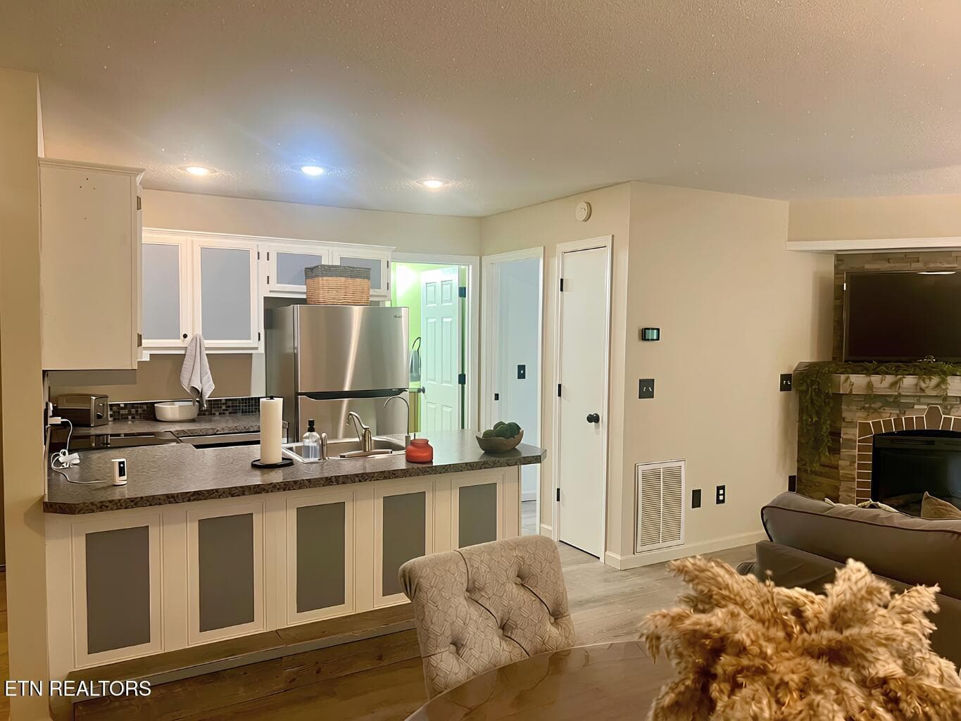 Kitchen - 145 Moytoy Rd 103, Crab Orchard, TN 37723, Crab Orchard