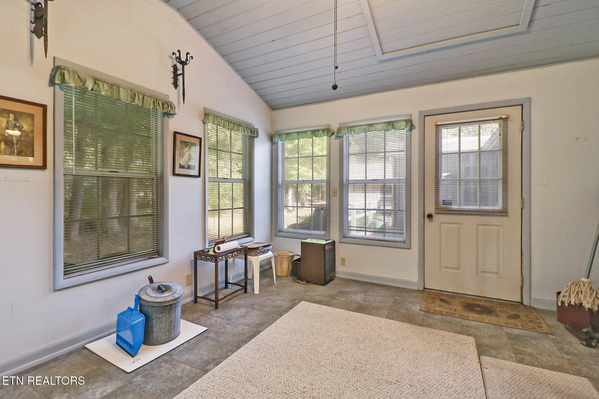 Sunroom - 107 Delbridge Lane, Crossville, TN 38558, Crossville