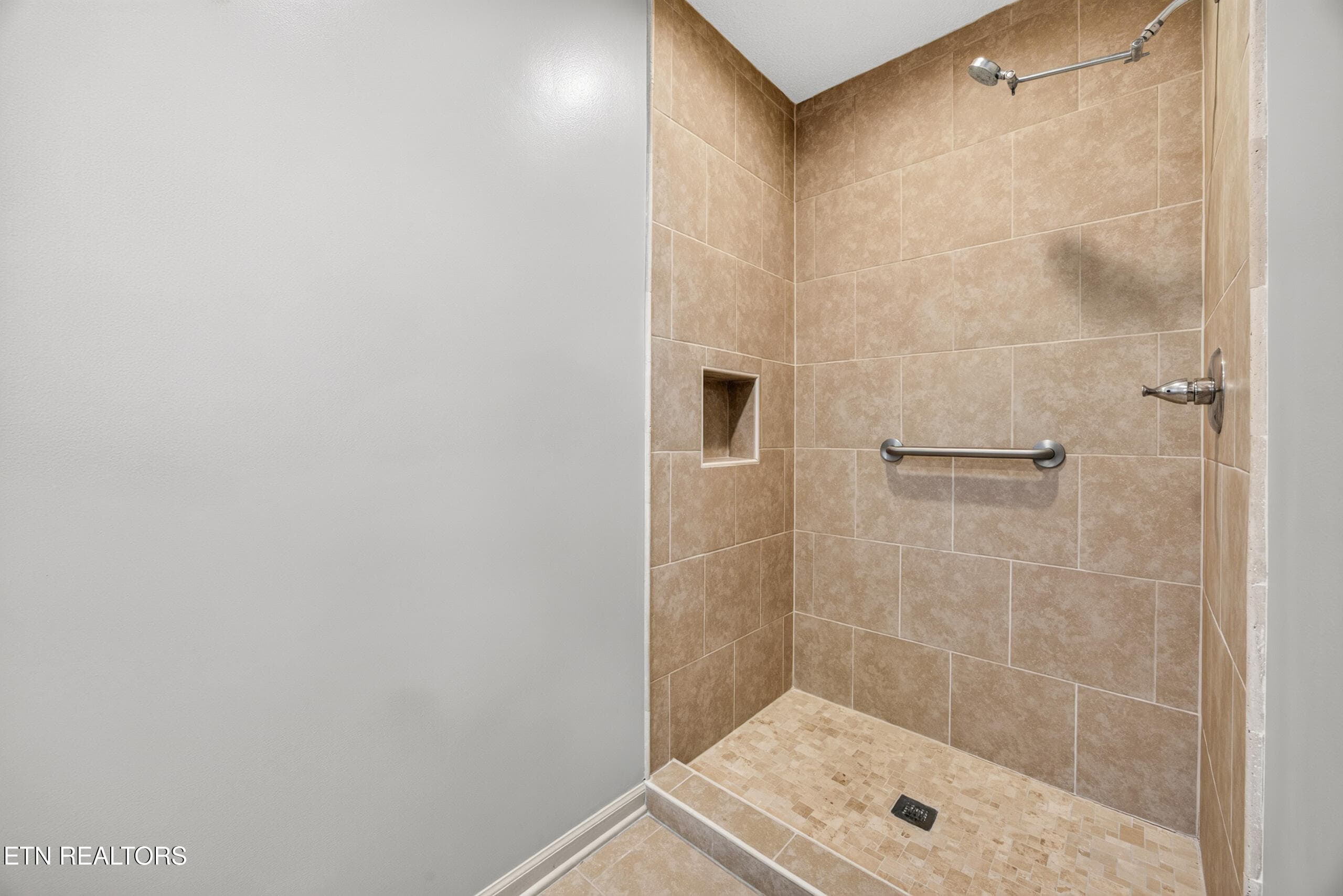 044_8N5A9966 - 40 Kingsboro Lane, Crossville, TN 38558, Crossville