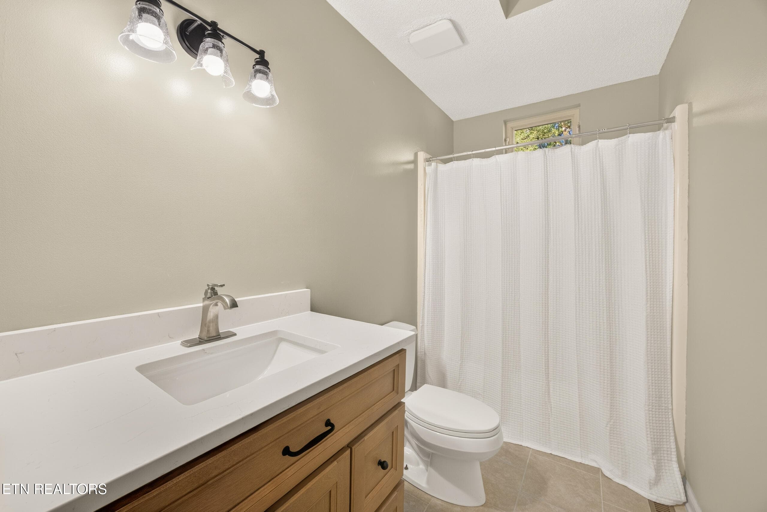 048_8N5A9997 - 40 Kingsboro Lane, Crossville, TN 38558, Crossville
