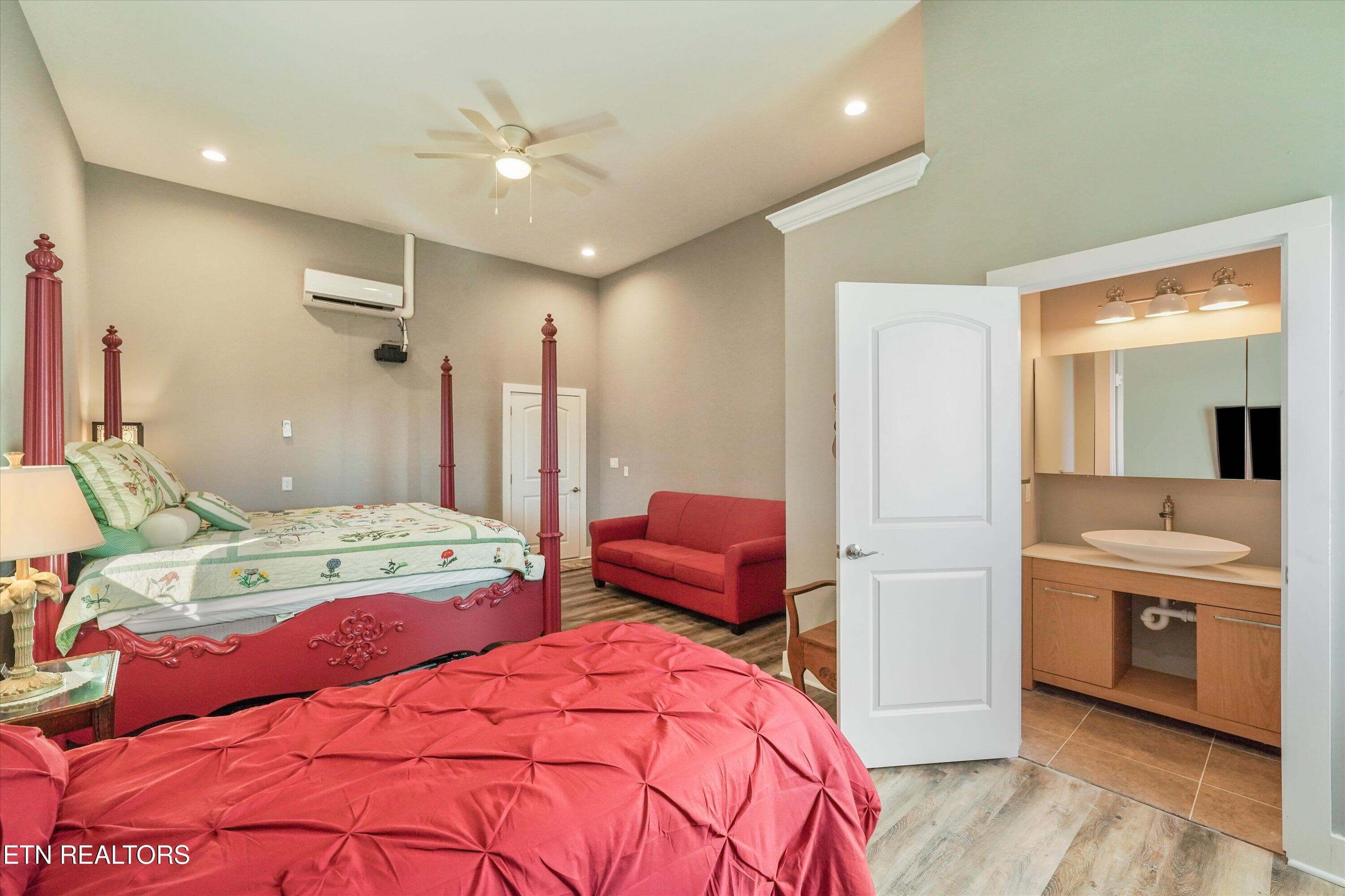 Guest Bedroom Off Garage - 706 Nocks Drive, Gatlinburg, TN 37738, Gatlinburg