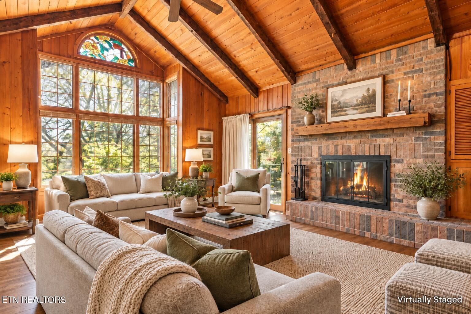 Sunlit Rustic Cabin Living Room - 4728 N Wildwood Rd, Maryville, TN 37804