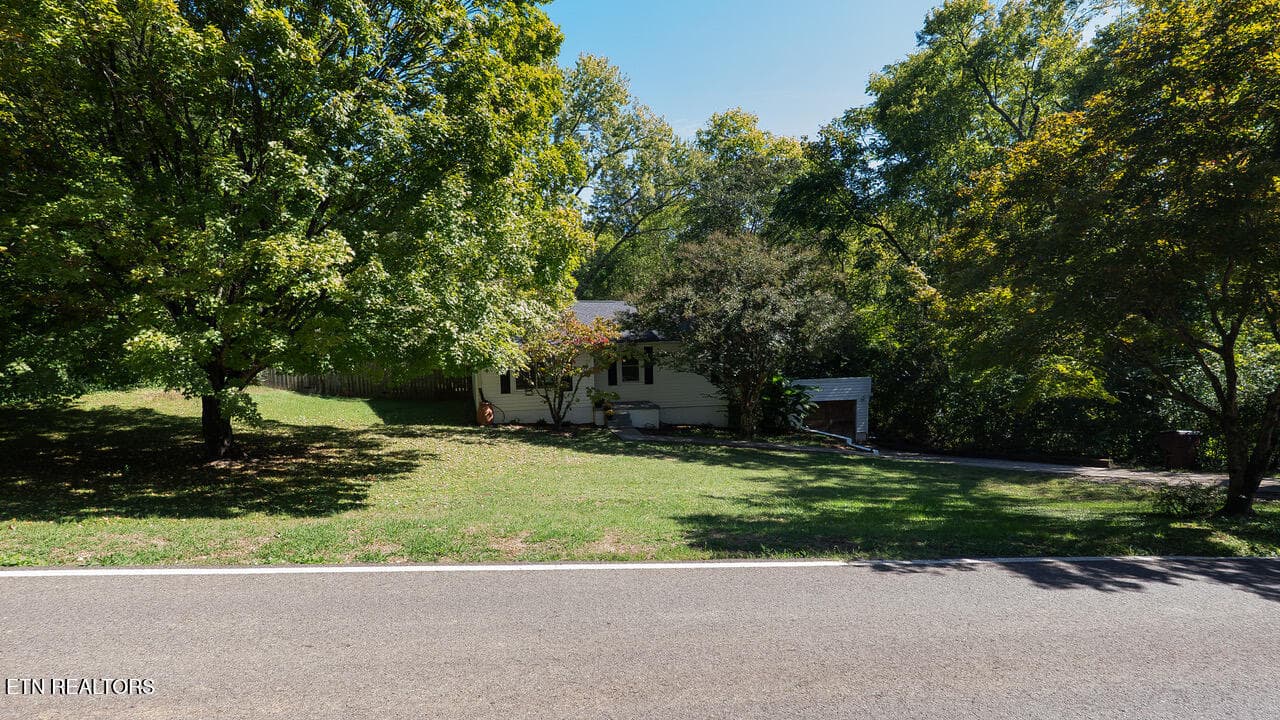 TS26001 2320 Ault Rd._0032_33 - 2320 Ault Rd, Knoxville, TN 37914, Knoxville