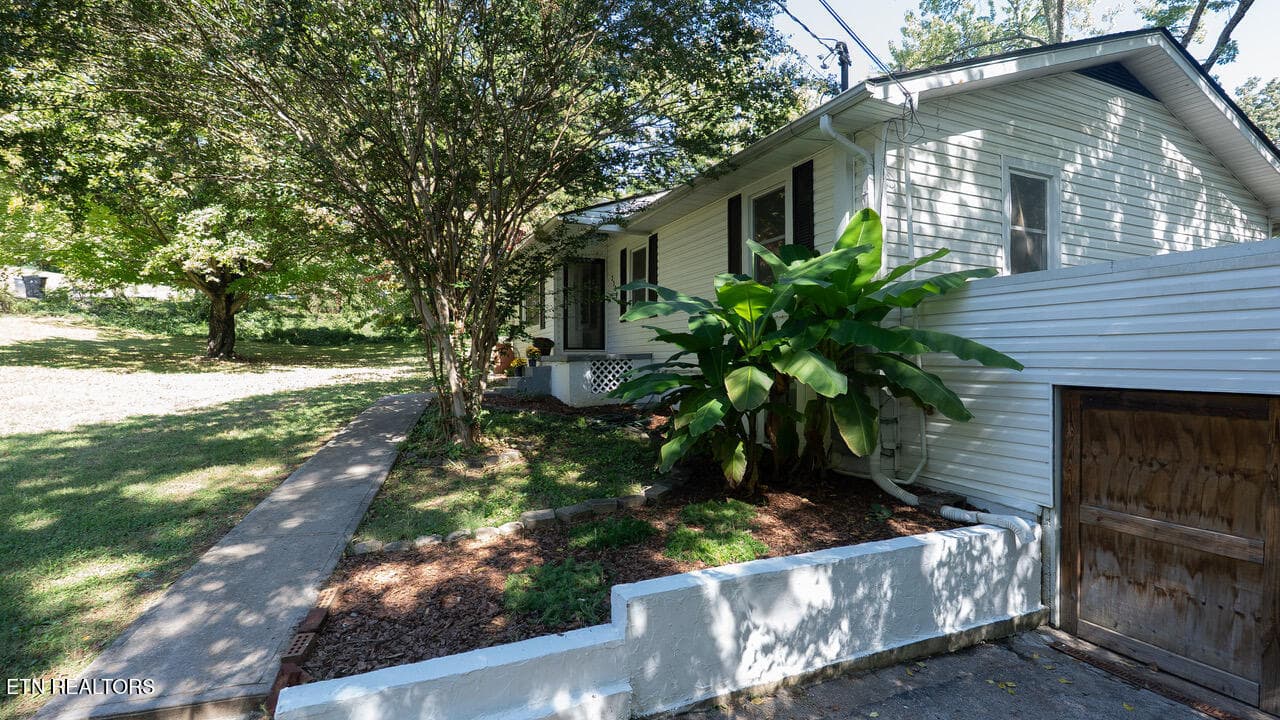 TS26001 2320 Ault Rd._0034_36 - 2320 Ault Rd, Knoxville, TN 37914, Knoxville
