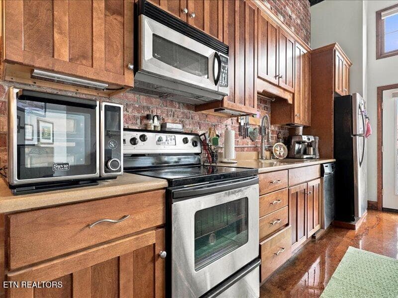 Kitchen - 149 E Harper Ave 149, Maryville, TN 37804, Maryville