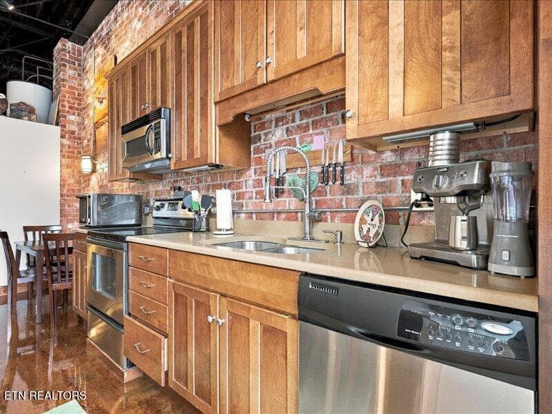 Kitchen - 149 E Harper Ave 149, Maryville, TN 37804, Maryville